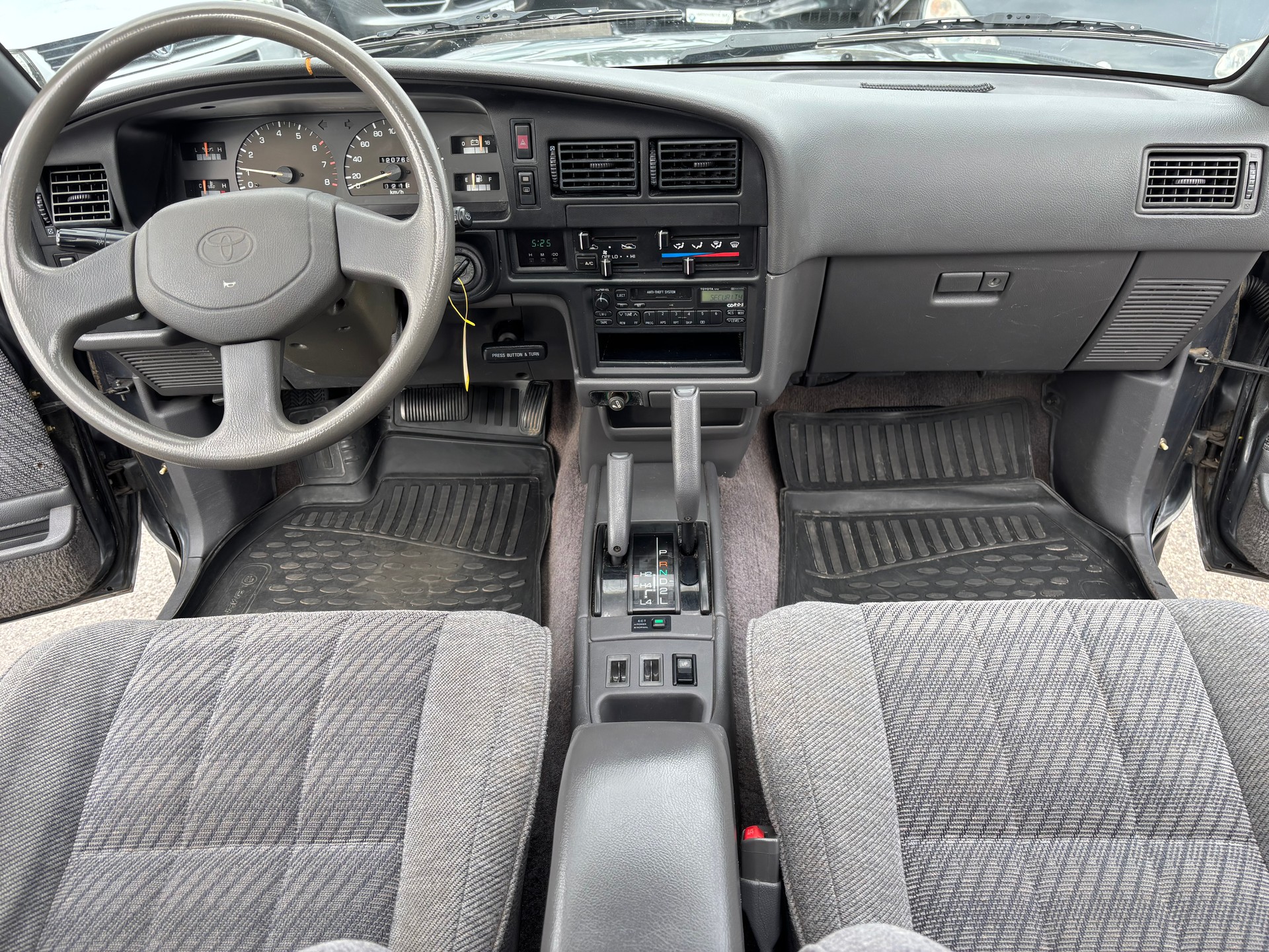 TOYOTA 4-Runner 3.0-image-6