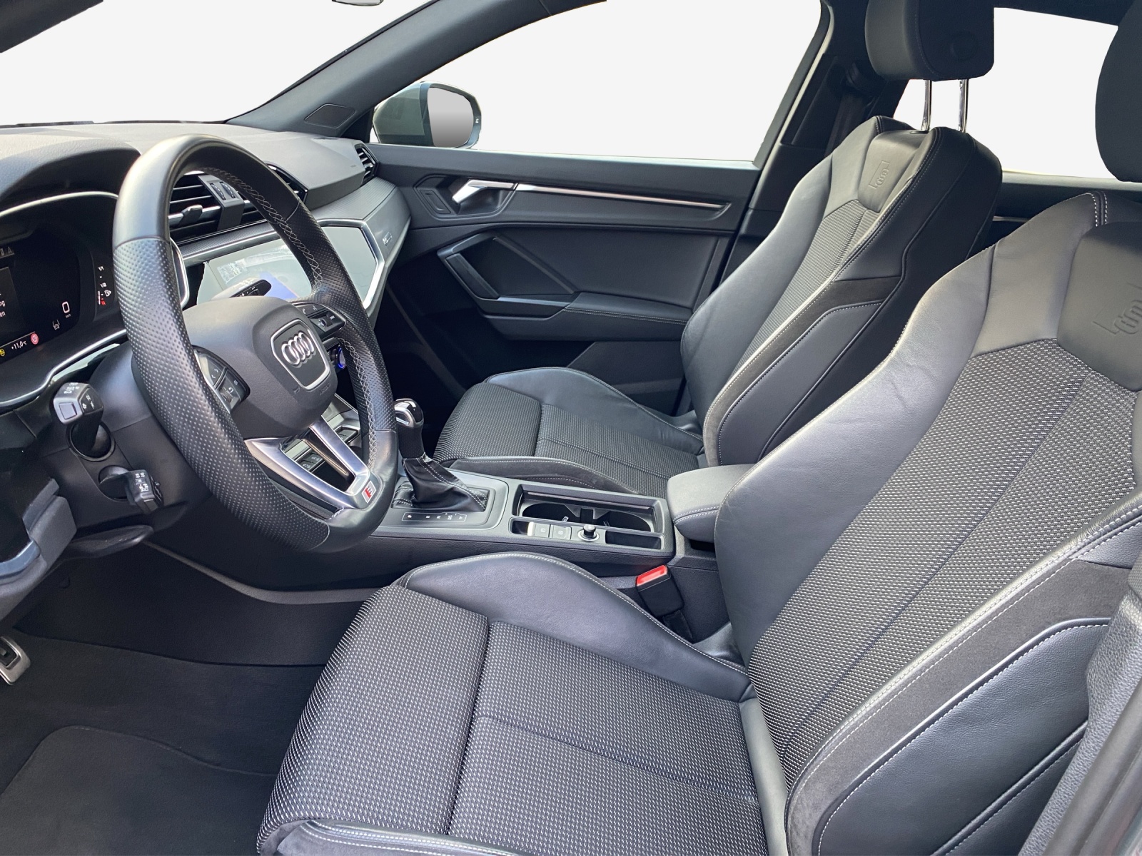 AUDI Q3 Sportback 35 TFSI S line Attraction S-tronic-image-7