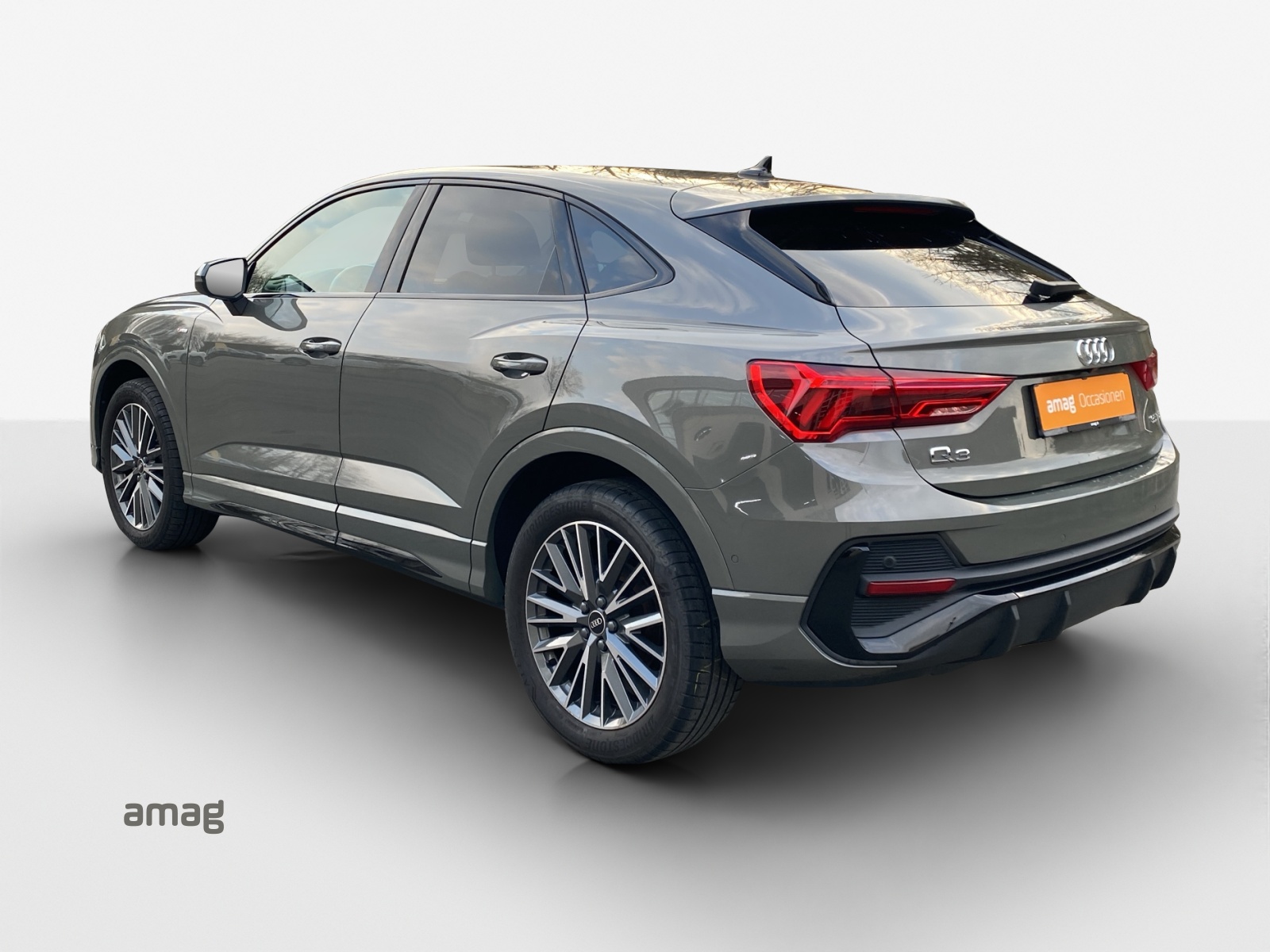 AUDI Q3 Sportback 35 TFSI S line Attraction S-tronic-image-2