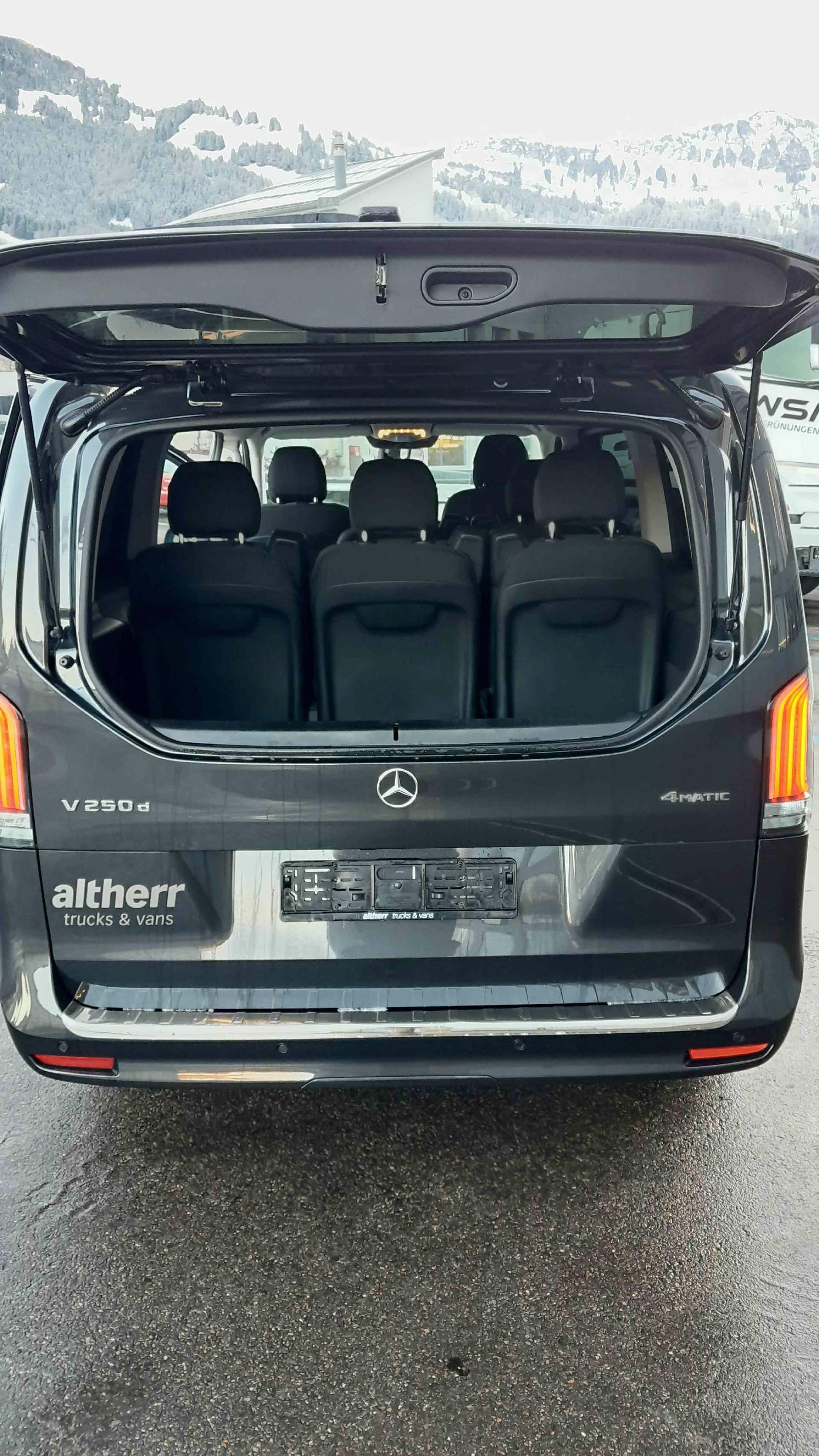 MERCEDES-BENZ V 250d Style L 4x4-image-14