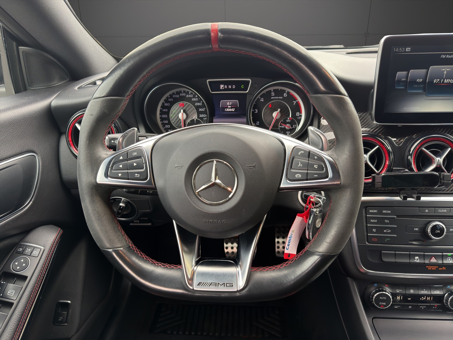 MERCEDES-BENZ CLA Shooting Brake 45 AMG 4Matic Speedshift-image-13