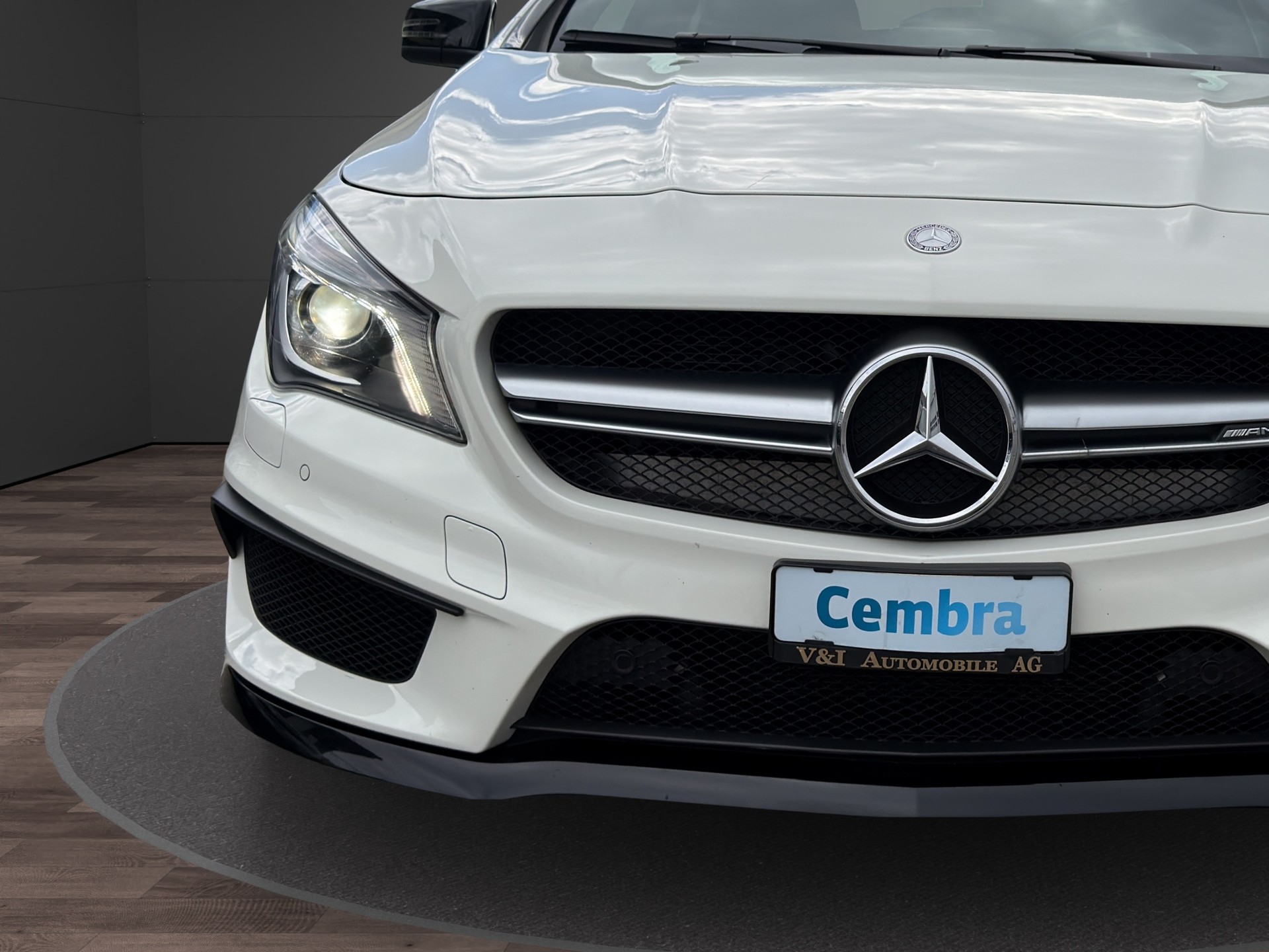 MERCEDES-BENZ CLA Shooting Brake 45 AMG 4Matic Speedshift-image-8