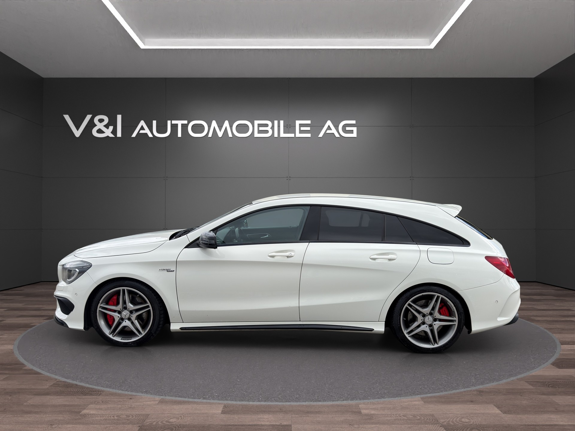 MERCEDES-BENZ CLA Shooting Brake 45 AMG 4Matic Speedshift-image-7