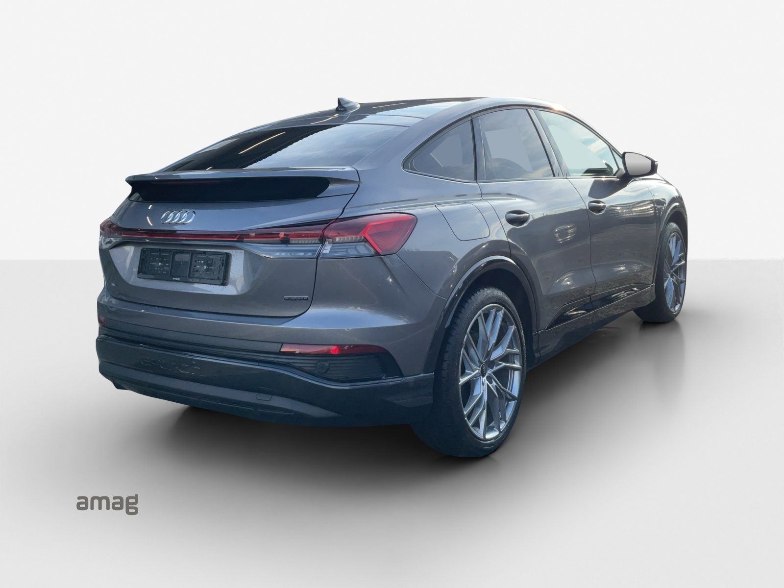 AUDI Q4 Sportback e-tron 50 quattro-image-4