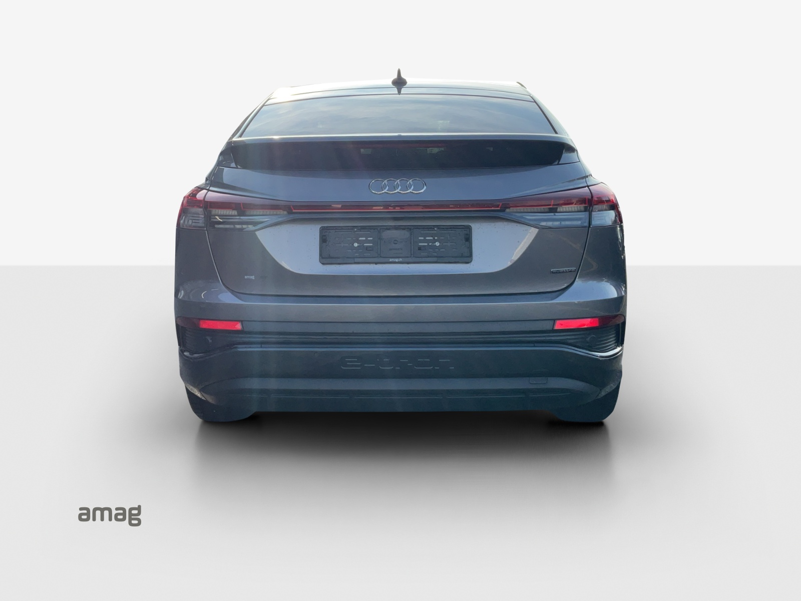 AUDI Q4 Sportback e-tron 50 quattro-image-3
