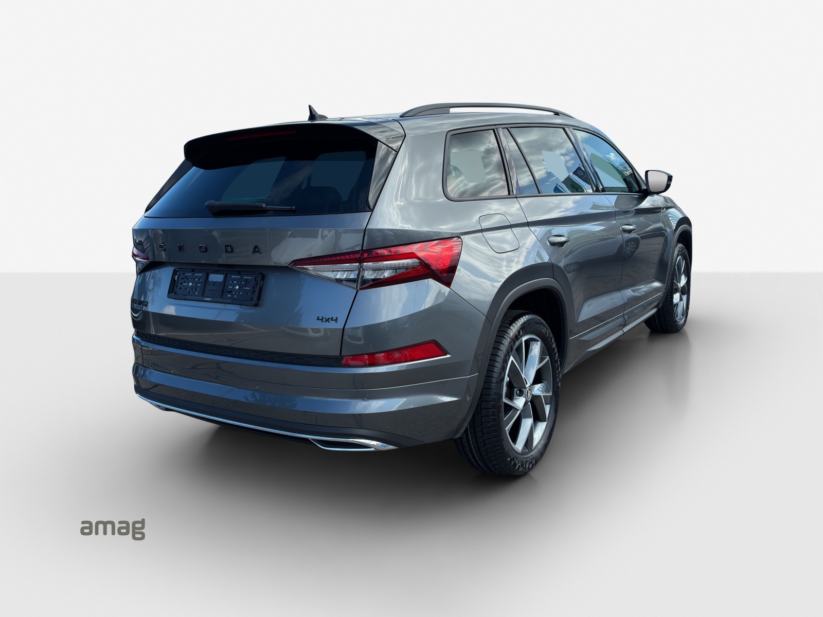 SKODA Kodiaq 2.0 TSI 4x4 SportLine-image-4