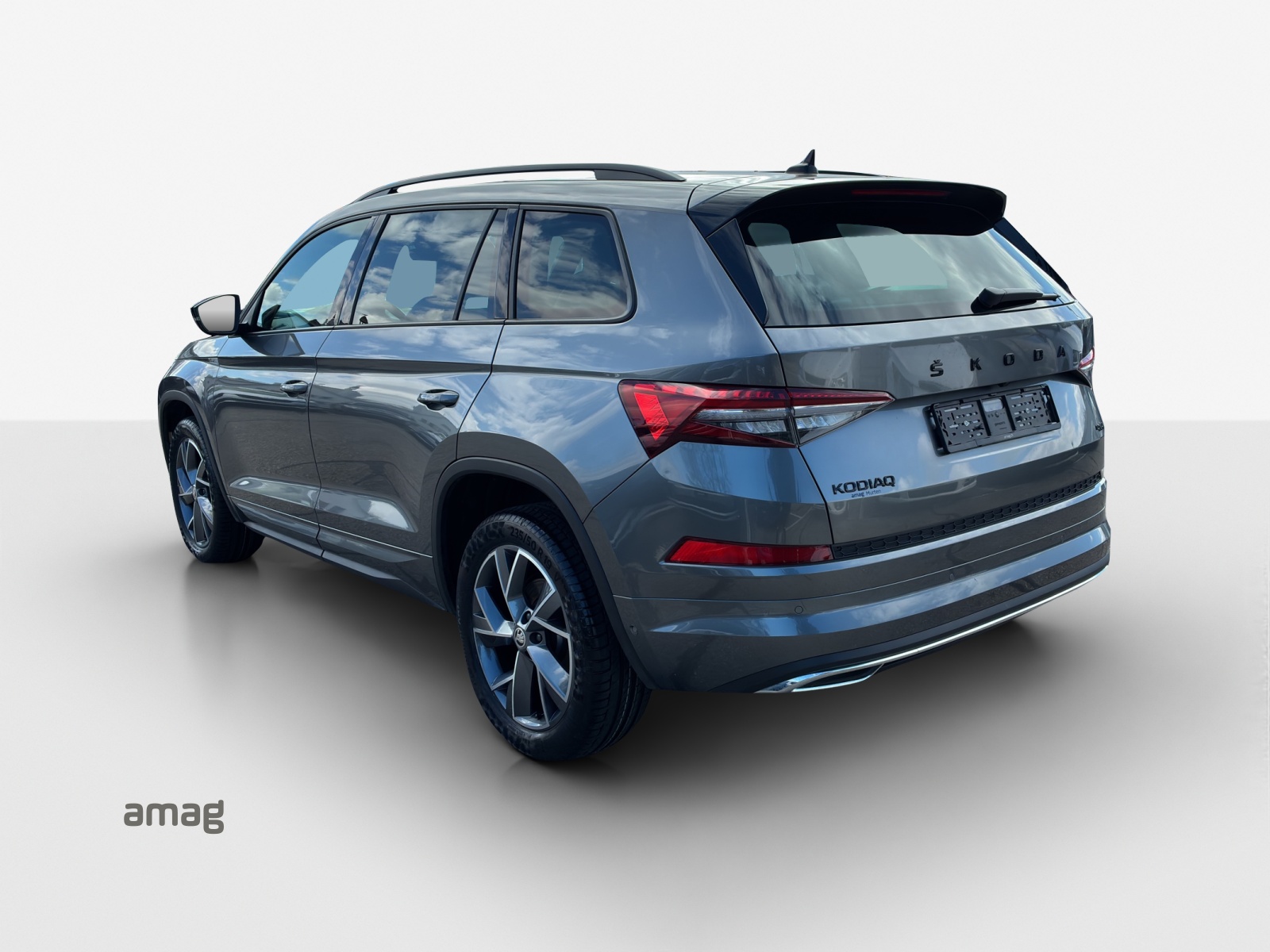 SKODA Kodiaq 2.0 TSI 4x4 SportLine-image-2