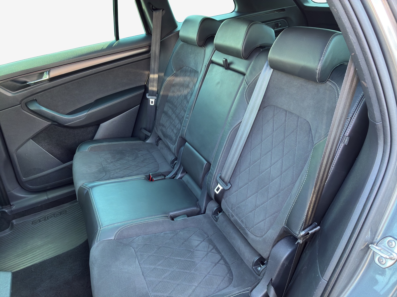 SKODA Kodiaq 2.0 TSI 4x4 SportLine-image-11