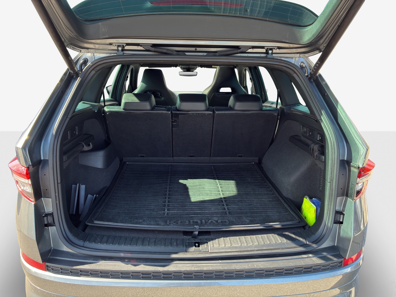 SKODA Kodiaq 2.0 TSI 4x4 SportLine-image-12