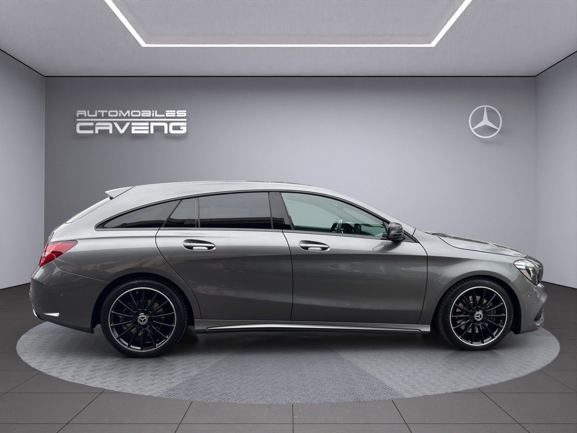 MERCEDES-BENZ CLA Shooting Brake 220 AMG Line 4Matic 7G-DCT-image-5
