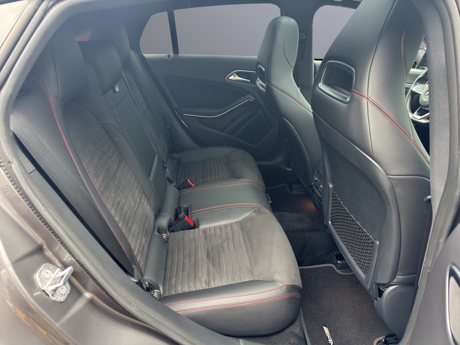 MERCEDES-BENZ CLA Shooting Brake 220 AMG Line 4Matic 7G-DCT-image-15