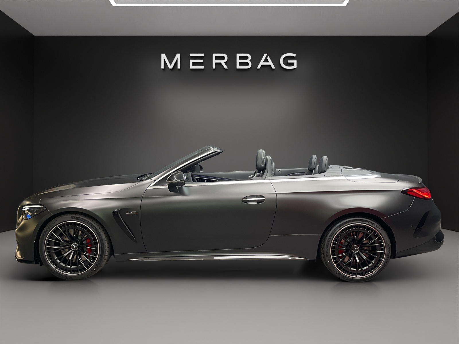 MERCEDES-BENZ CLE AMG 53 Cabrio 4Matic+-image-2