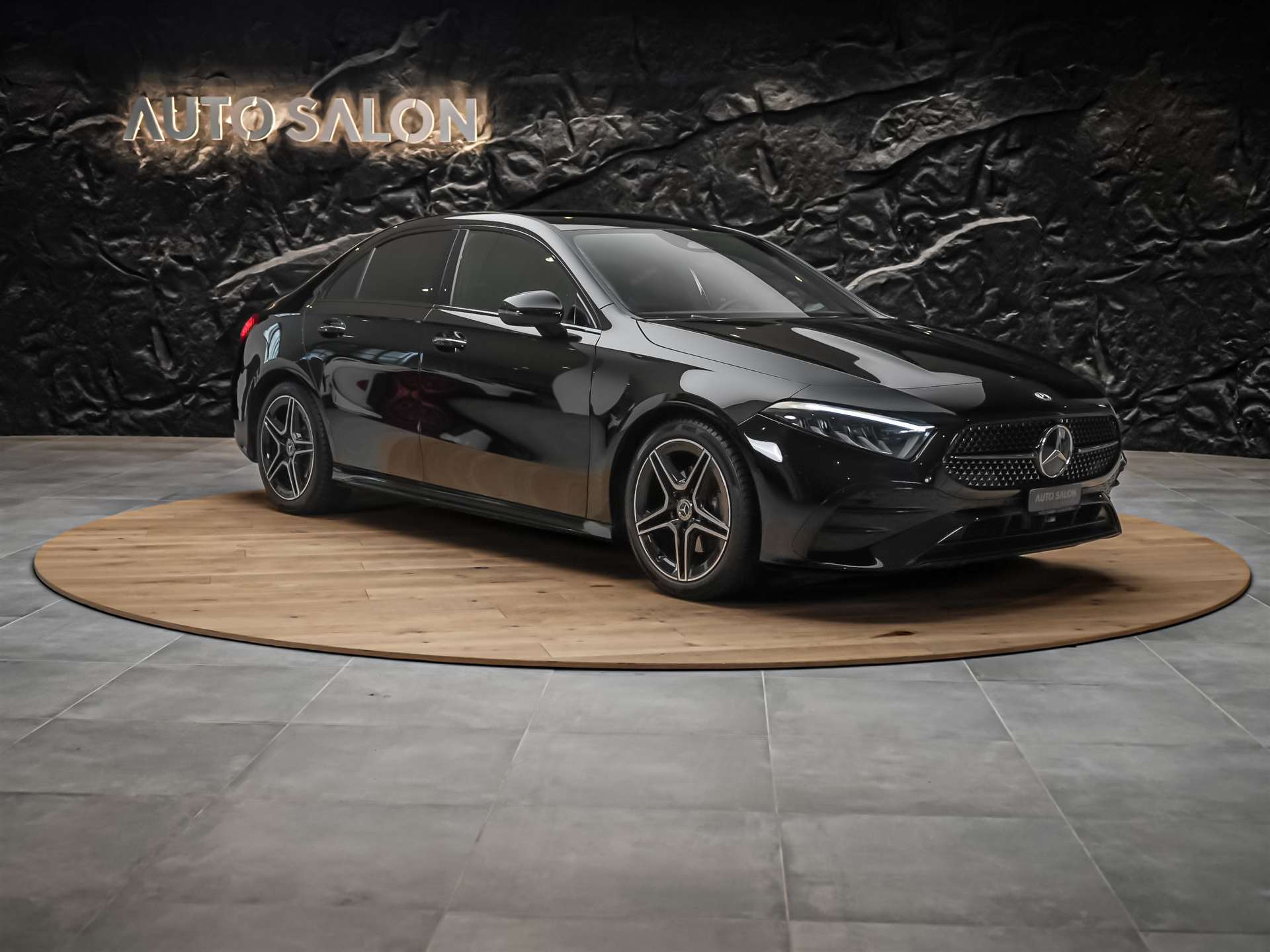 MERCEDES-BENZ A 200 AMG Line 7G-DCT *Limousine*Facelift*Kamera*-image-5