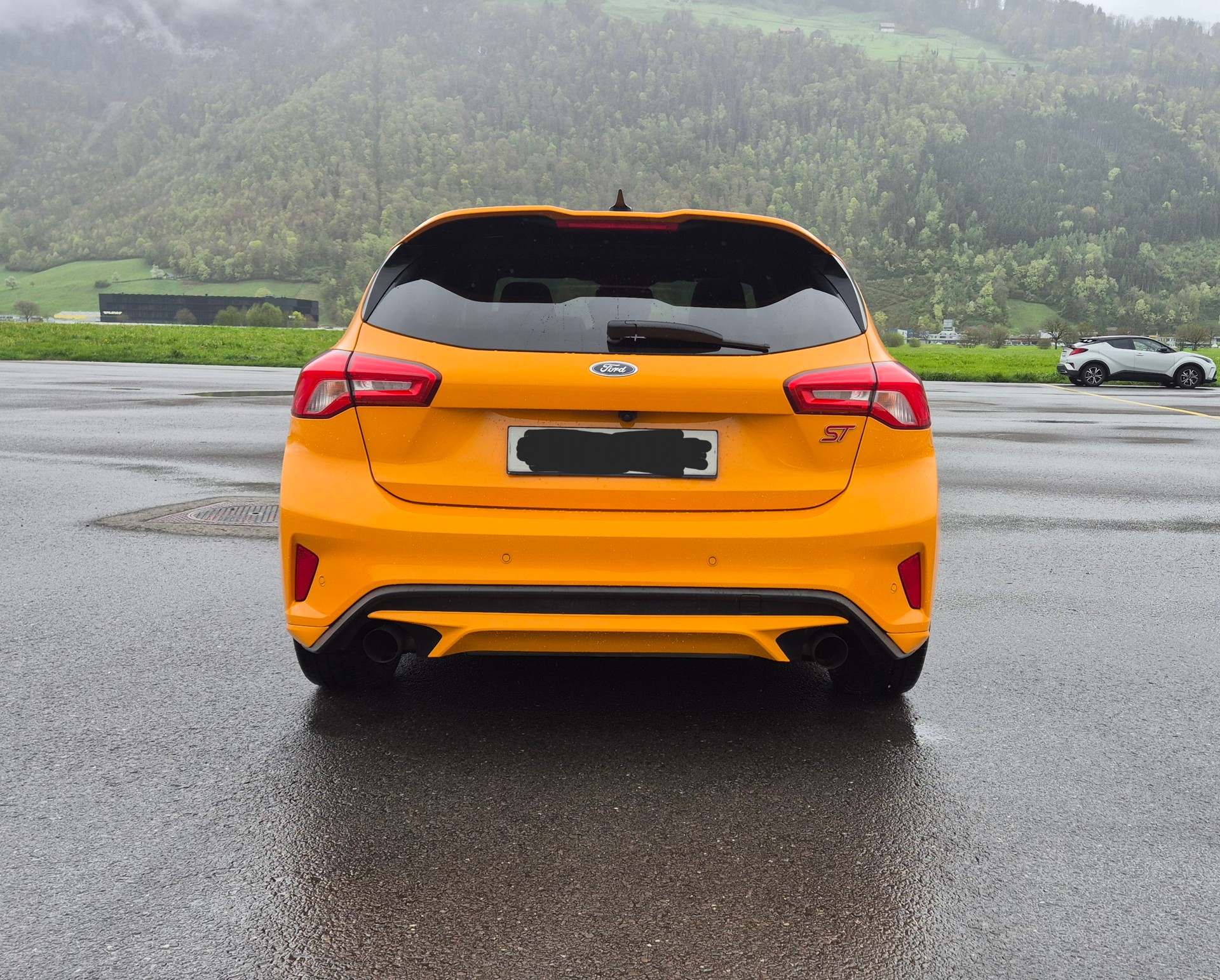 FORD Focus ST 2.3 Styling Paket Automat-image-3