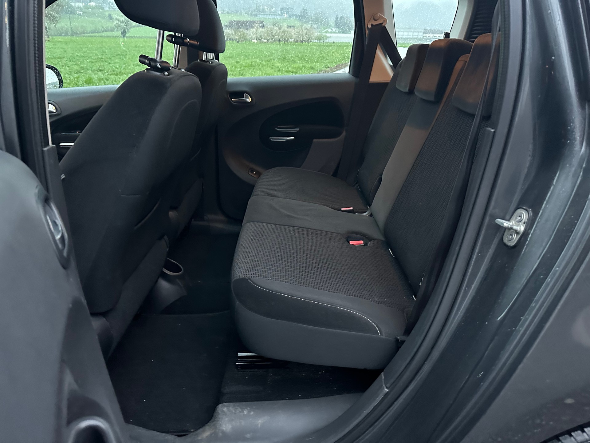 CITROEN C3 Picasso 1.6i 16V Rossignol EGS6-image-12
