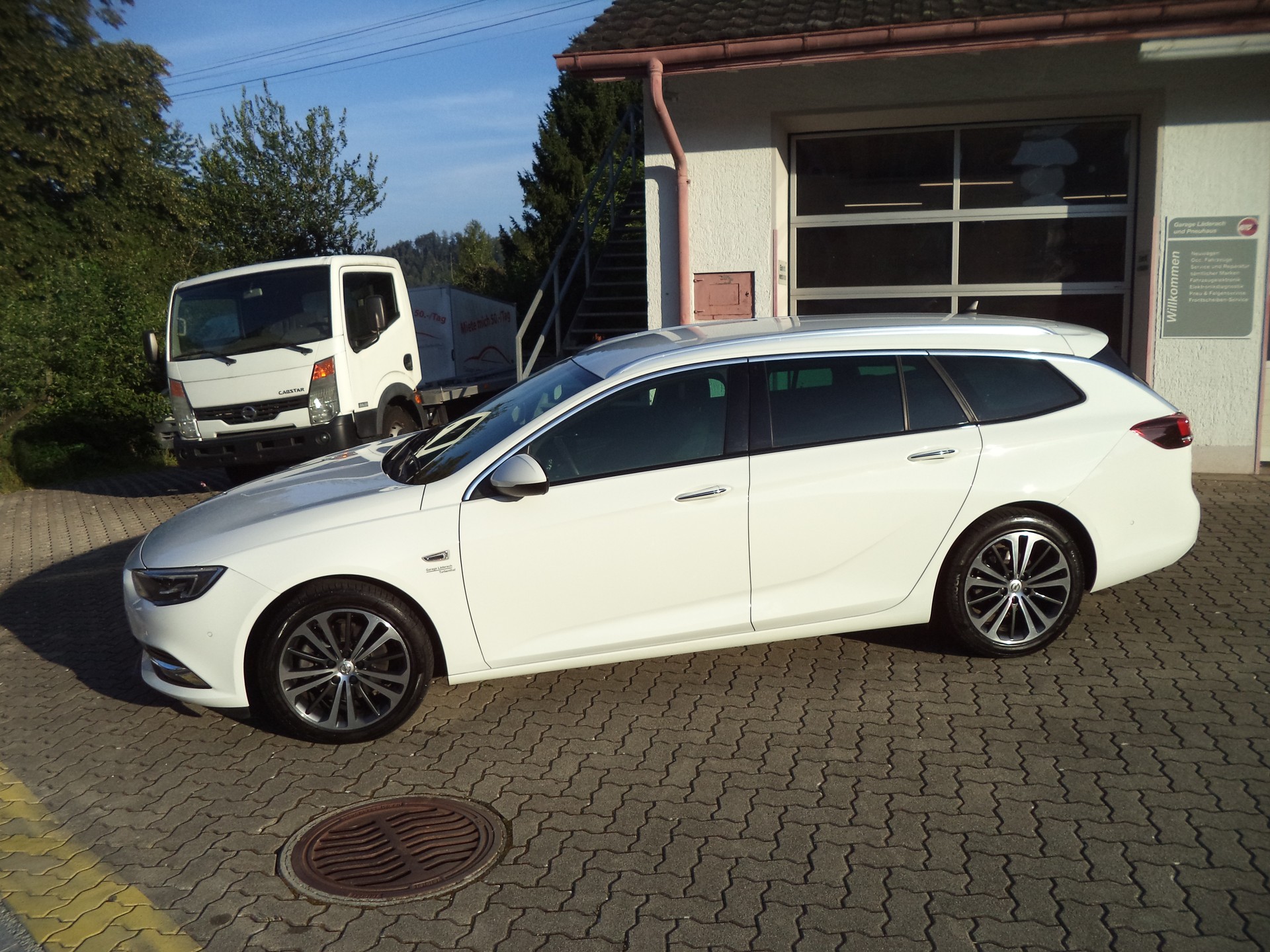 OPEL Insignia 1.6 T Sports Tourer Excellence Automatic-image-4