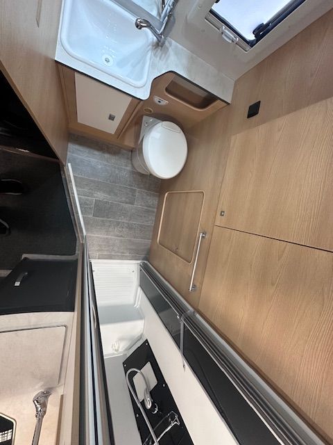 GIOTTILINE Siena 350 Premiere Edition Automatik 9G-Lithium-Solar-Diesel Heizung-image-10