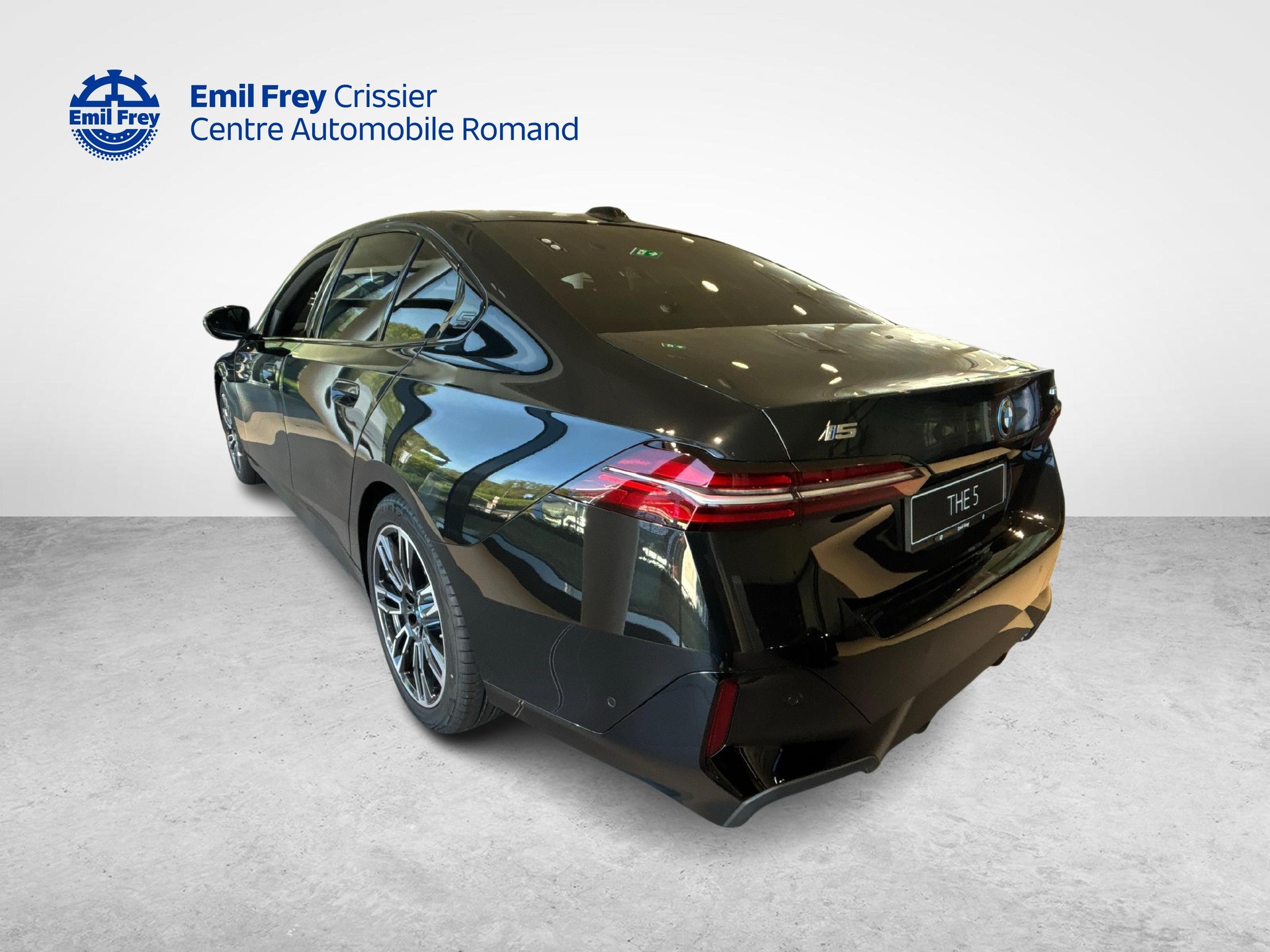 BMW i5 eDrive40-image-2