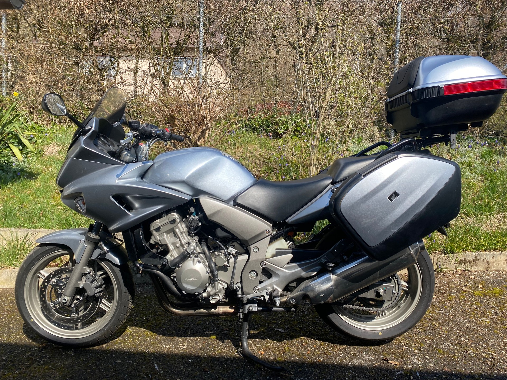 HONDA CBF 1000-image-1