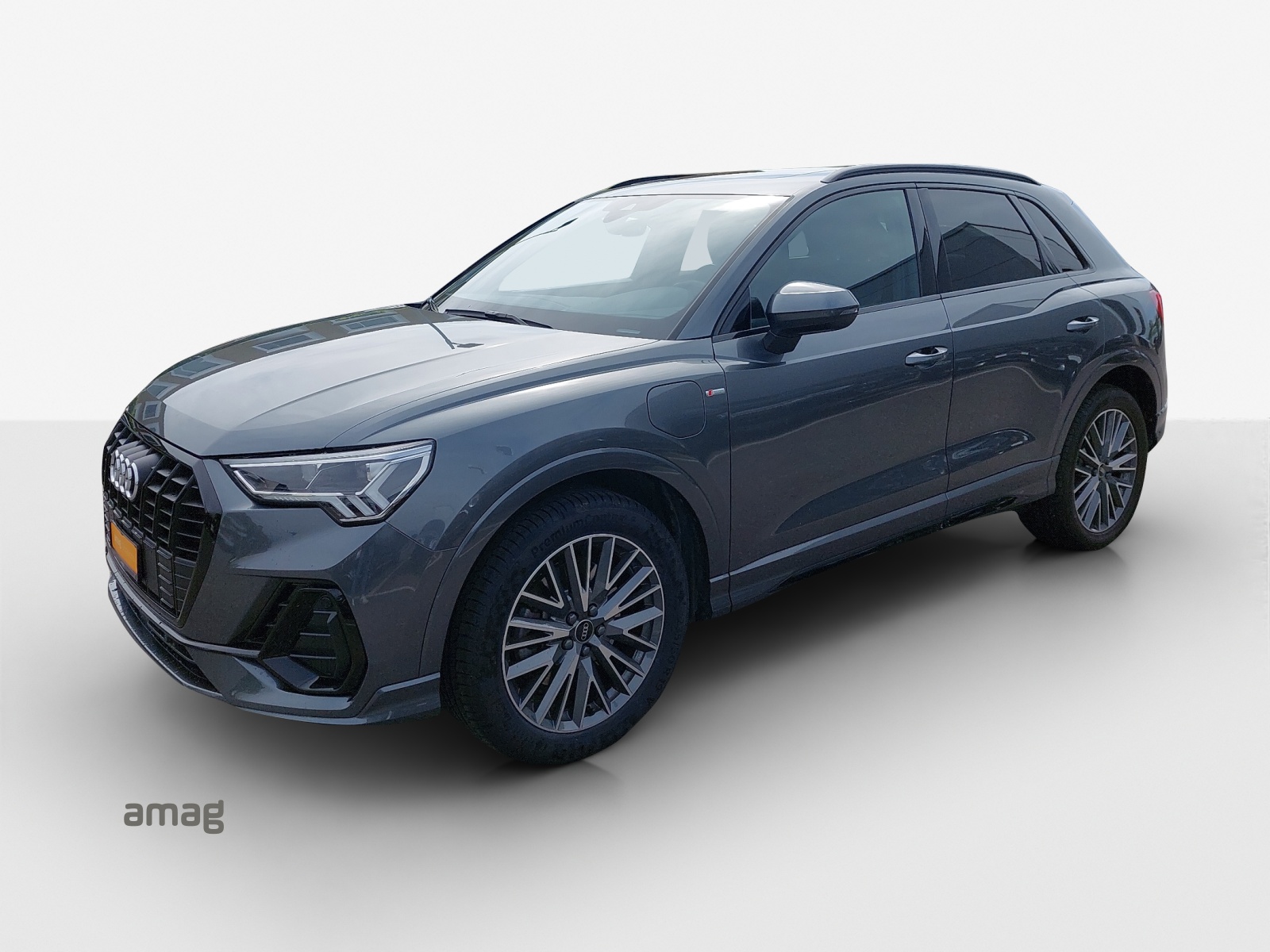 AUDI Q3 45 TFSI e S line S-tronic-image-0
