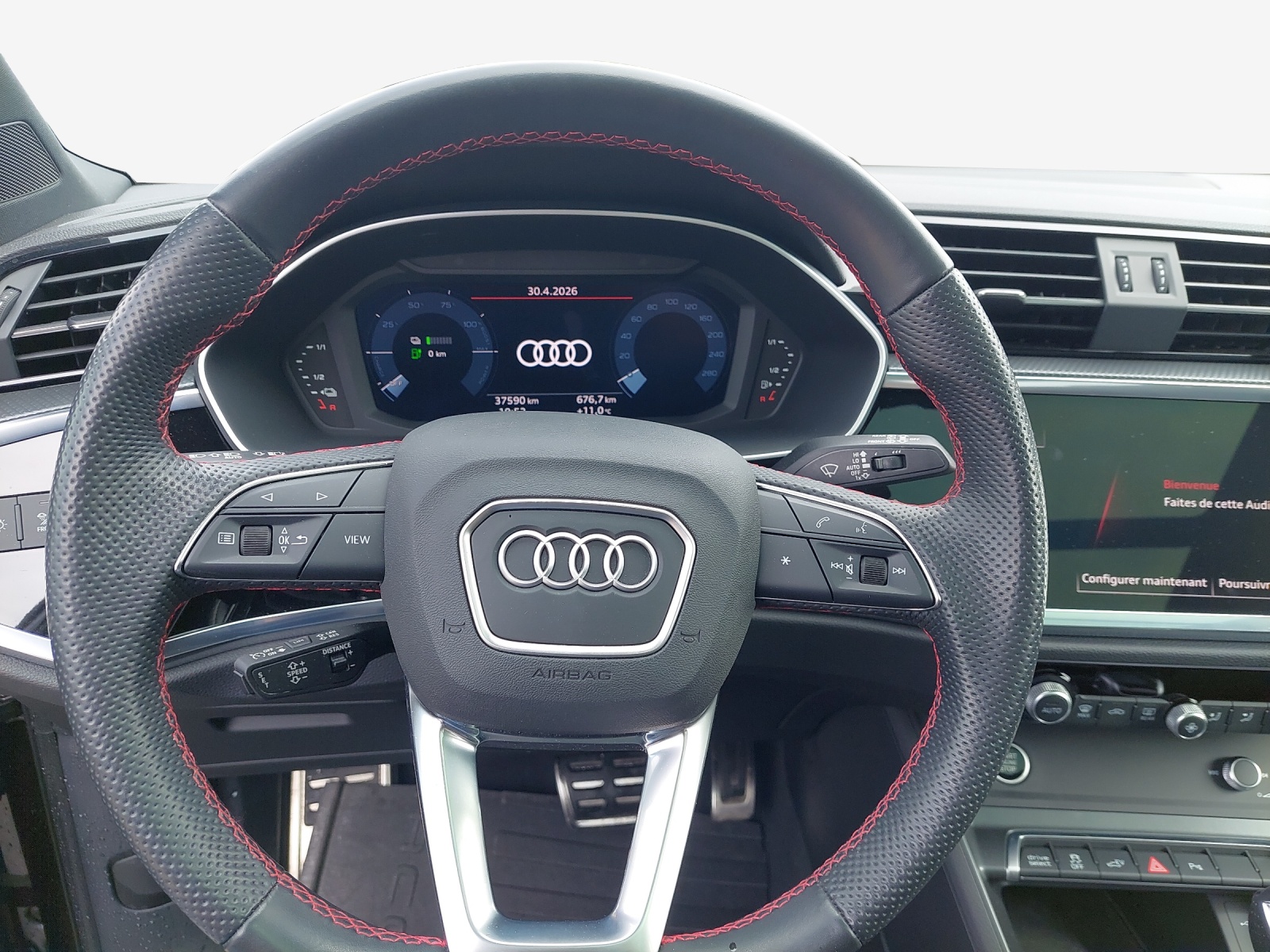 AUDI Q3 45 TFSI e S line S-tronic-image-9