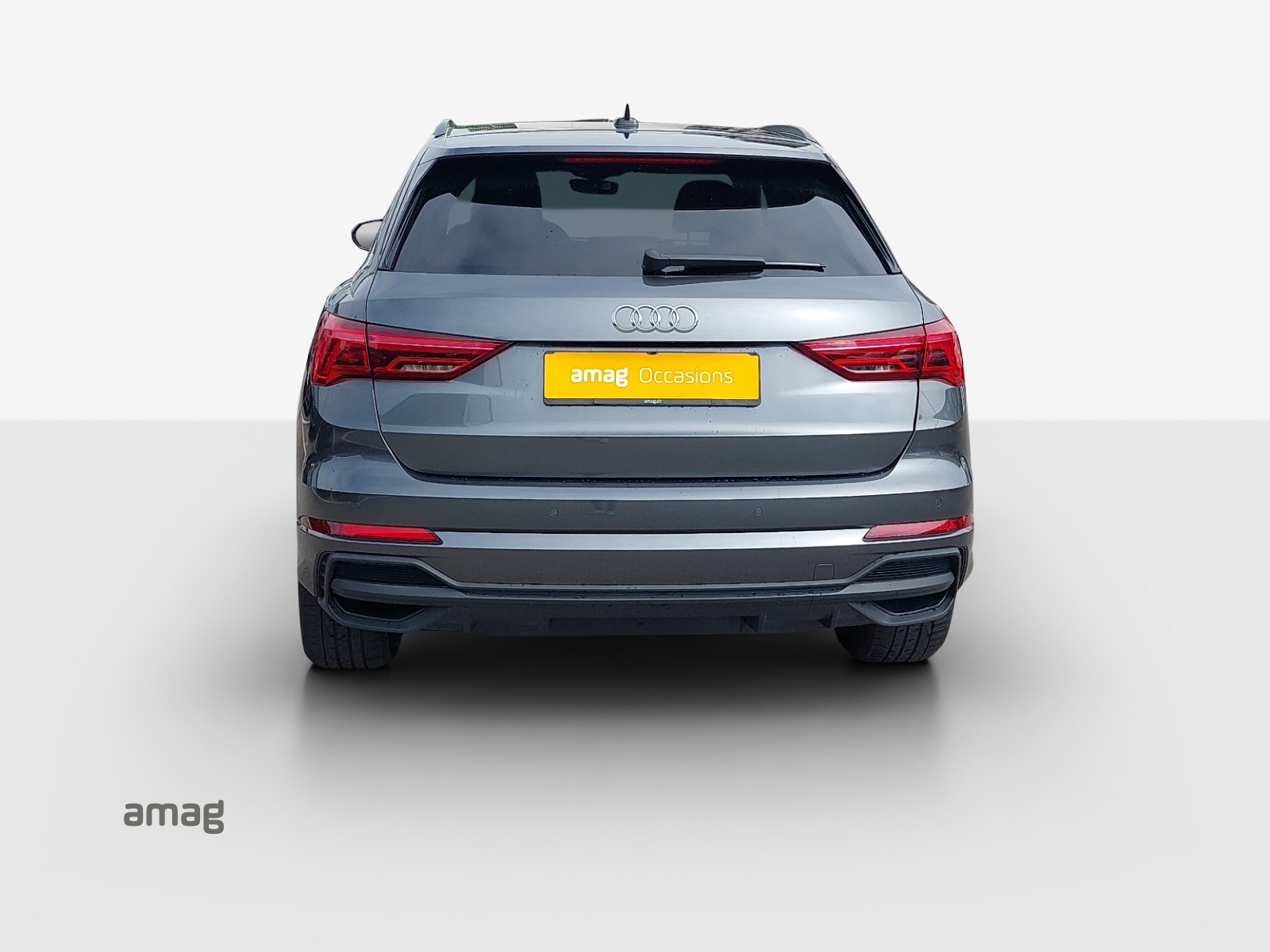 AUDI Q3 45 TFSI e S line S-tronic-image-3