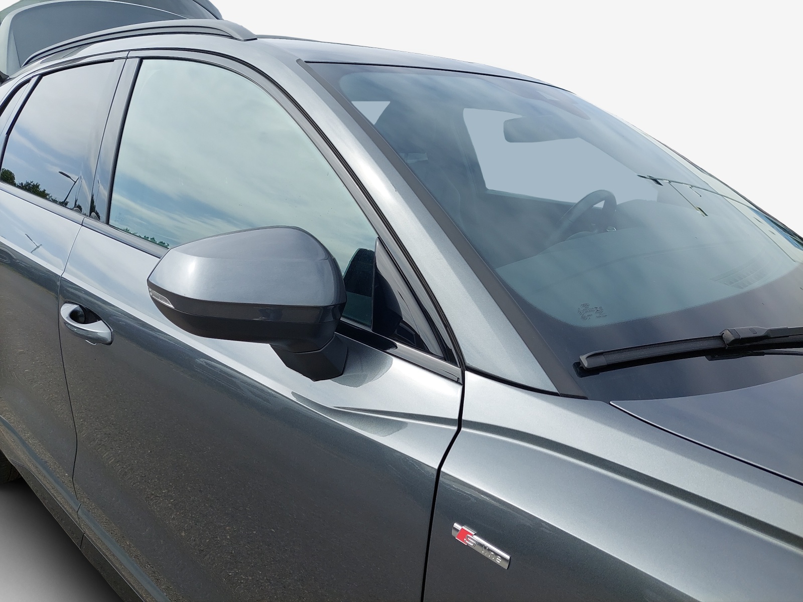 AUDI Q3 45 TFSI e S line S-tronic-image-15