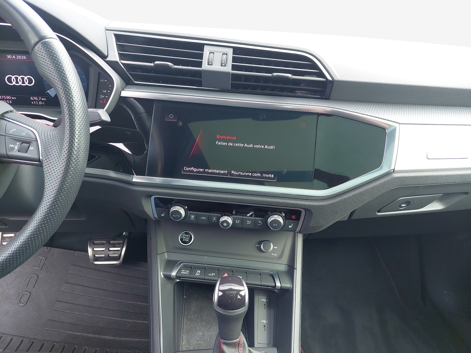 AUDI Q3 45 TFSI e S line S-tronic-image-10