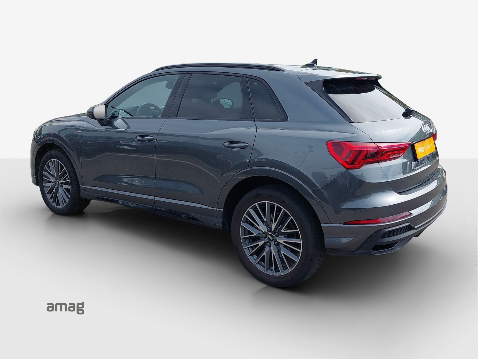 AUDI Q3 45 TFSI e S line S-tronic-image-2