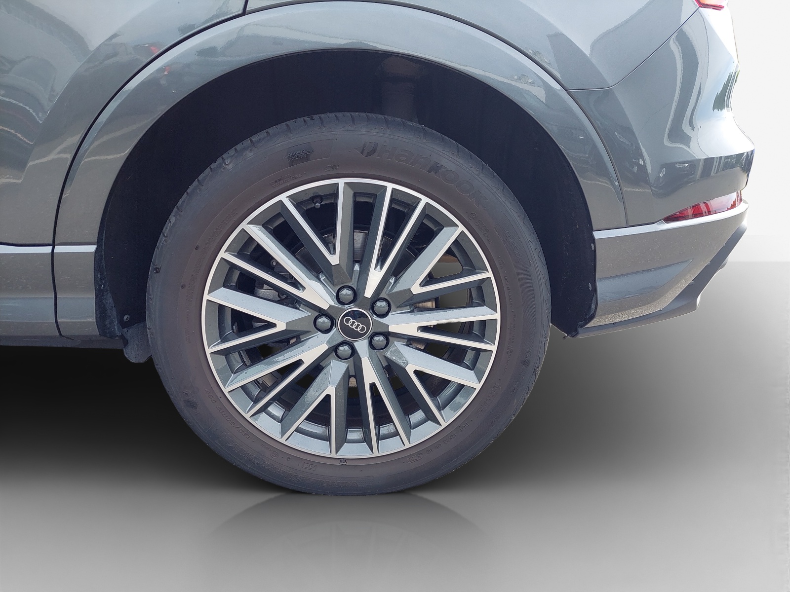 AUDI Q3 45 TFSI e S line S-tronic-image-13