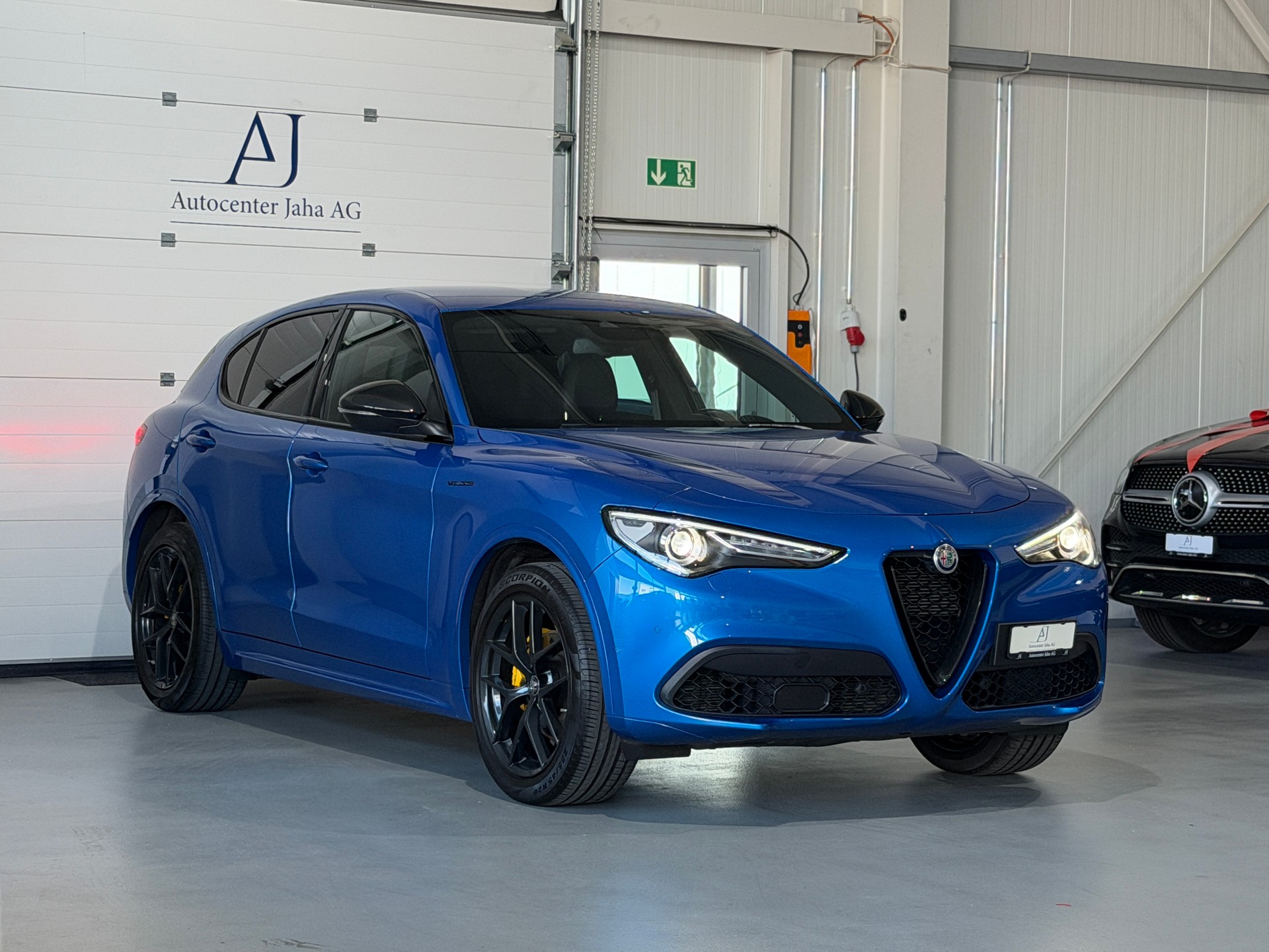 ALFA ROMEO Stelvio 2.0 Veloce Q4 Automatic-showroom-element-3