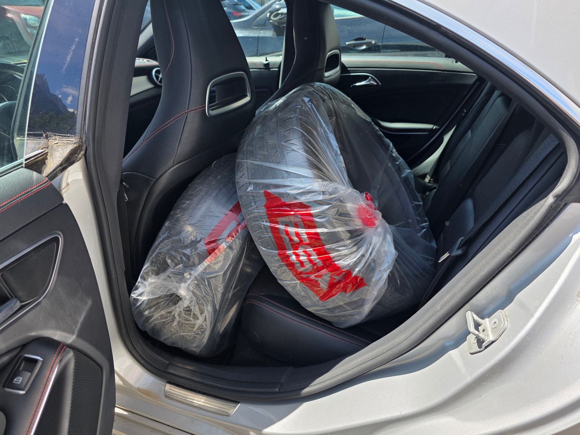 MERCEDES-BENZ CLA 200 AMG Line-image-7