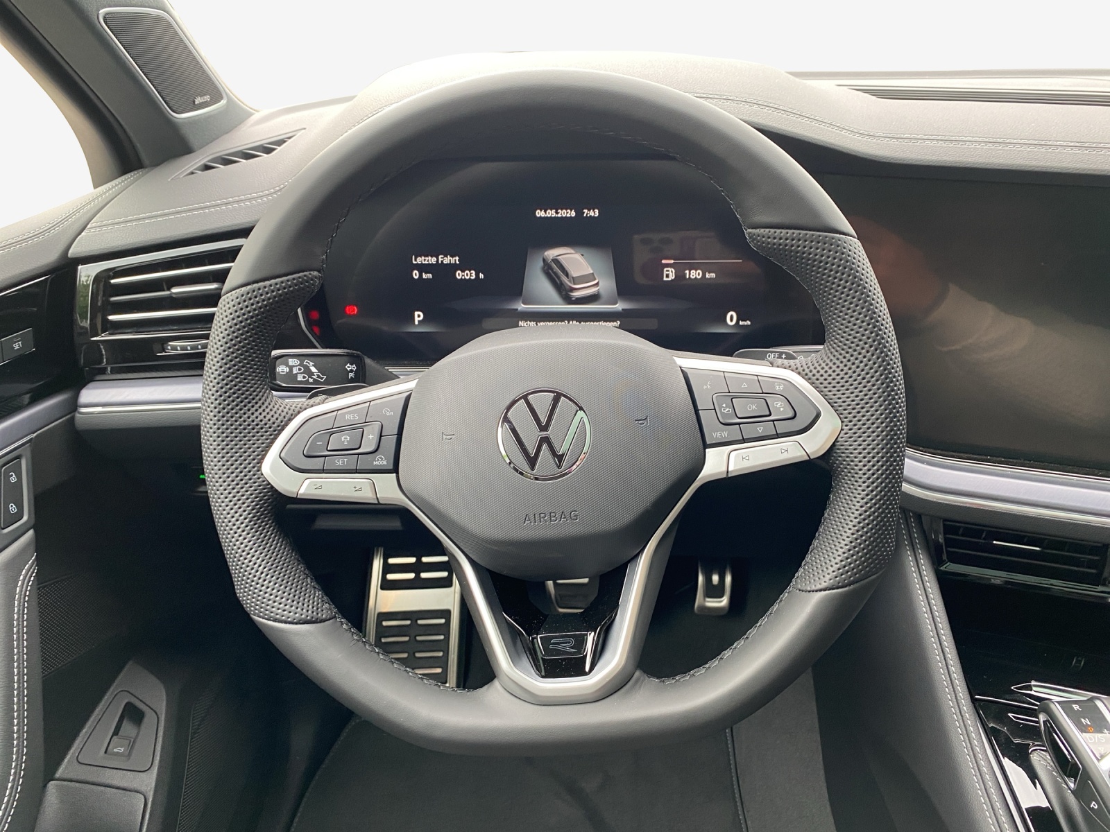VW Touareg 3.0 TDI R-Line Final Edition Tiptronic-image-9