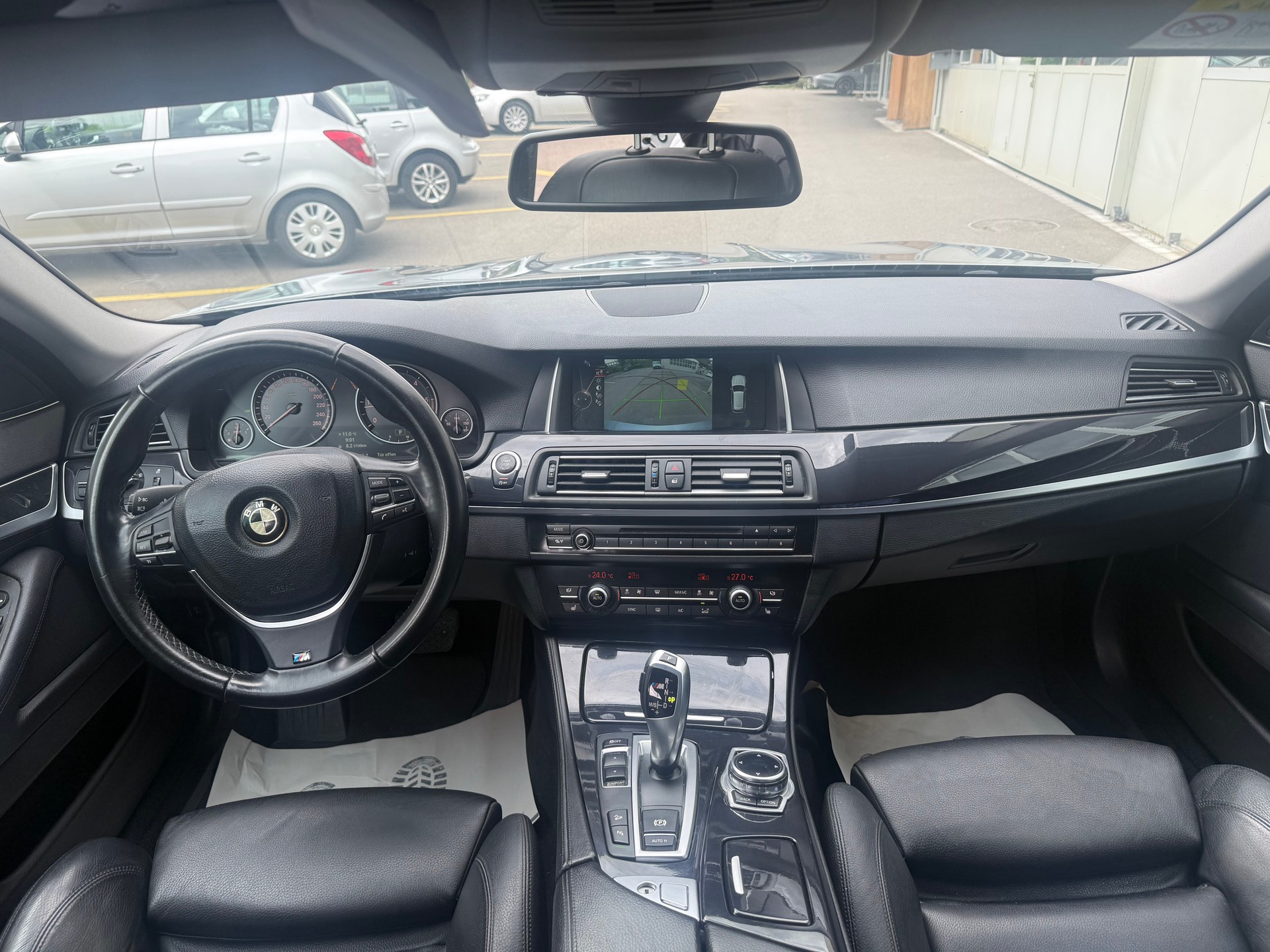 BMW 525d Touring xDrive Luxury Line Steptronic-image-10