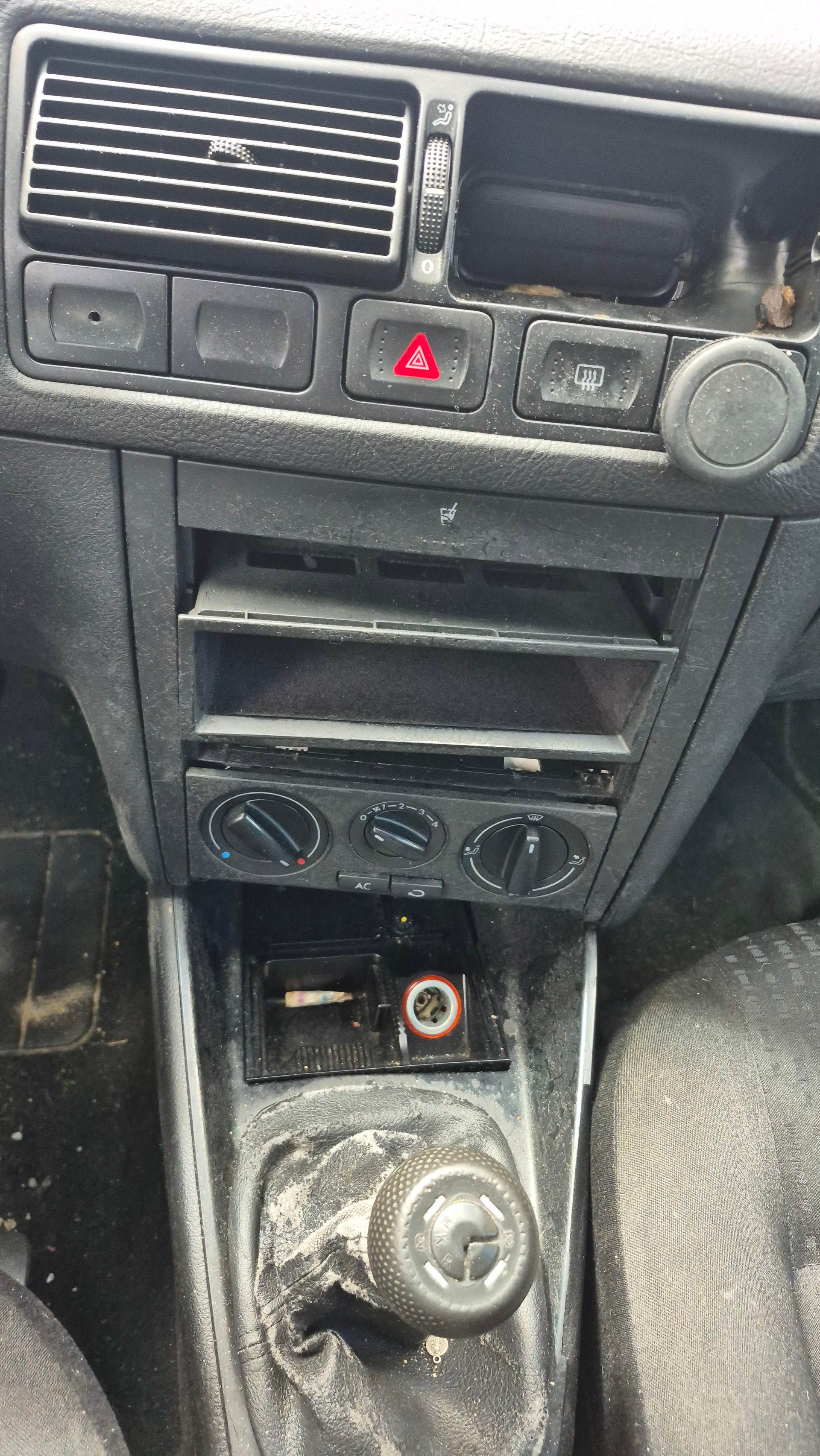 VW Golf 1.6 Trendline-image-8