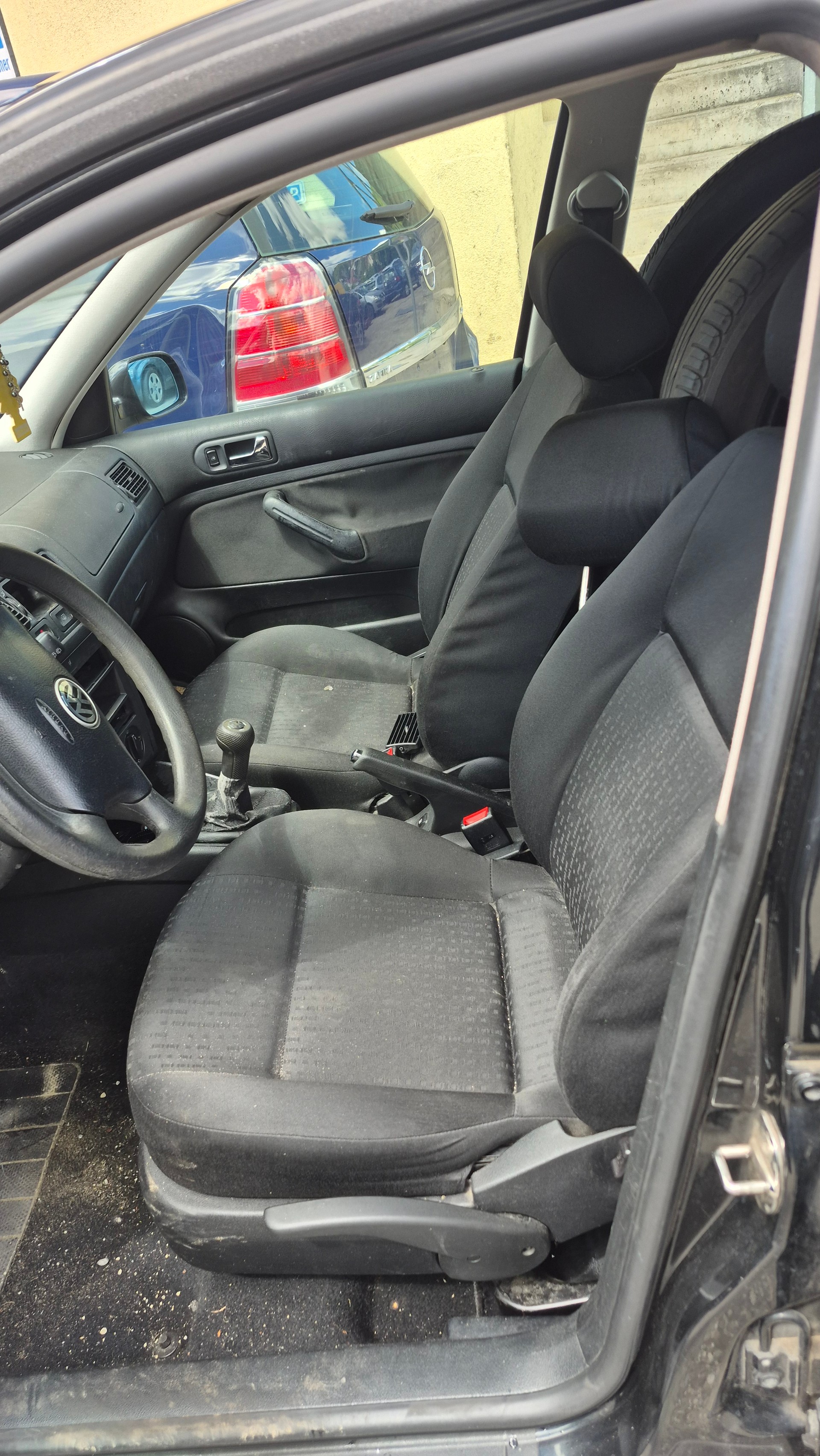 VW Golf 1.6 Trendline-image-7