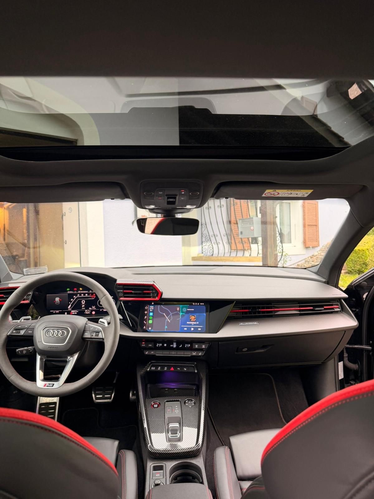 AUDI RS3 Sportback 2.5 TSI quattro S-tronic-image-8