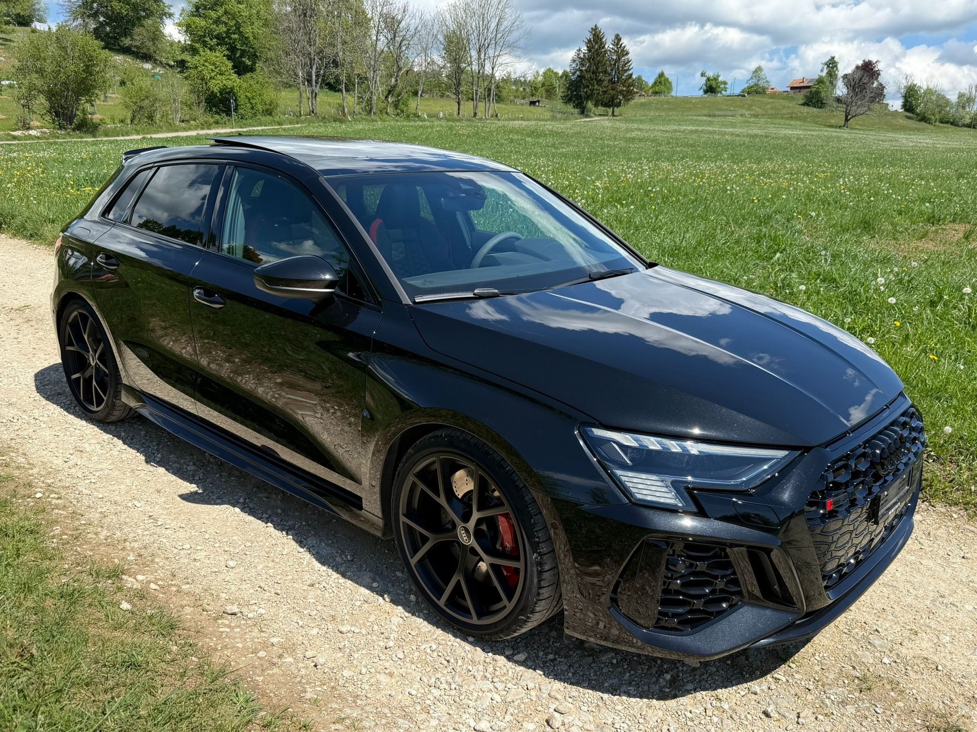 AUDI RS3 Sportback 2.5 TSI quattro S-tronic-image-2