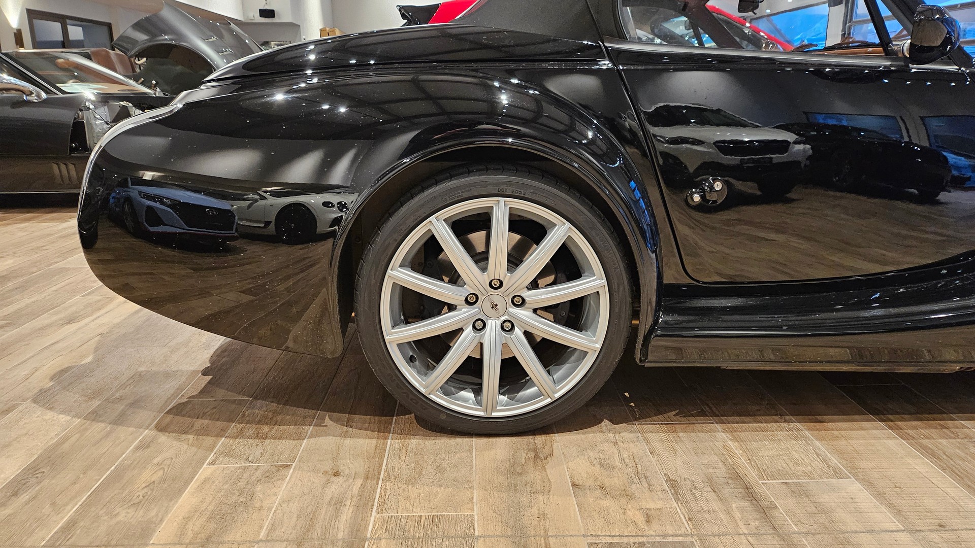 MORGAN 4,8-Liter-V8-image-16