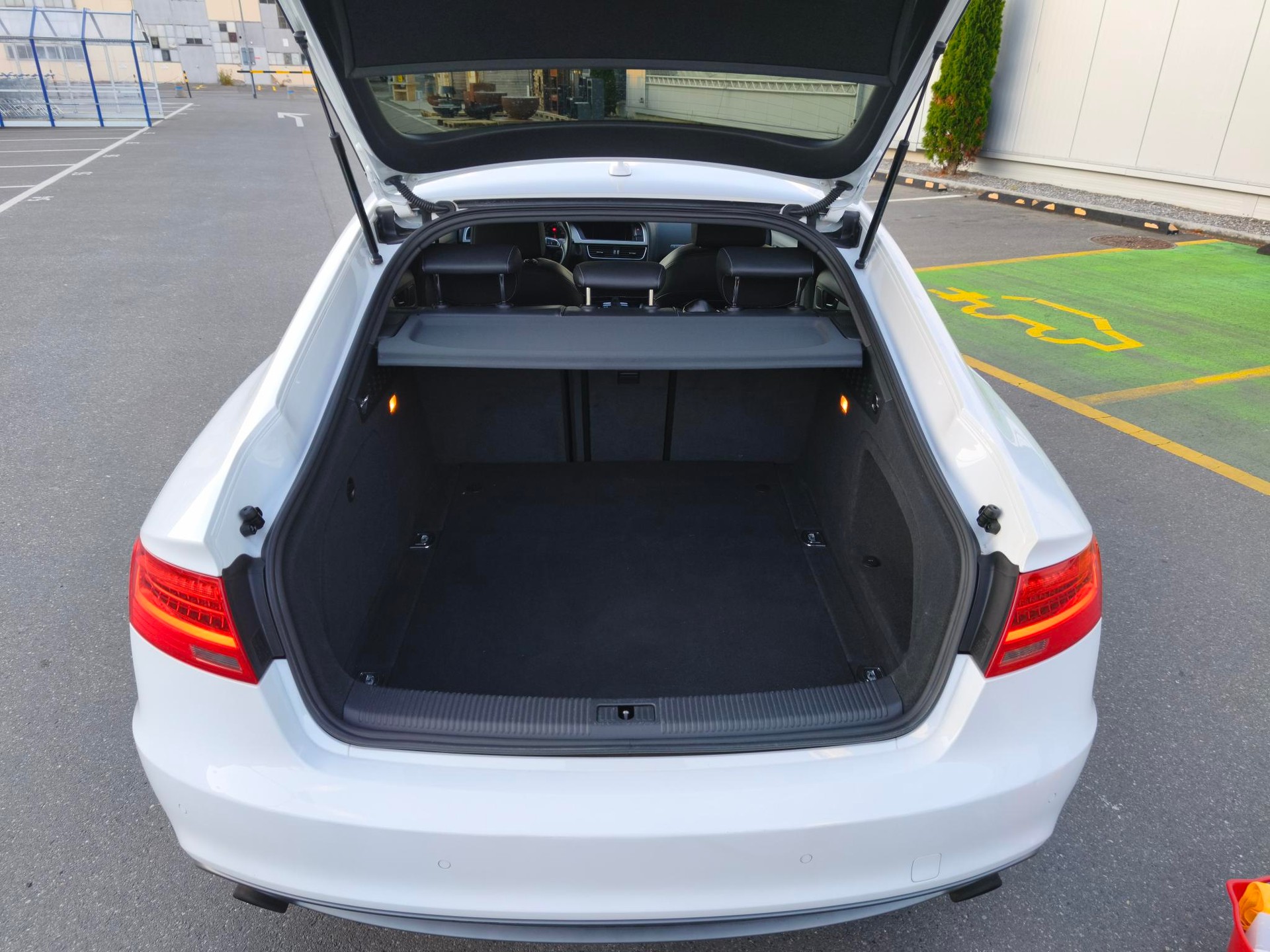AUDI 2.0 TFSI quattro S-Tronic-image-14