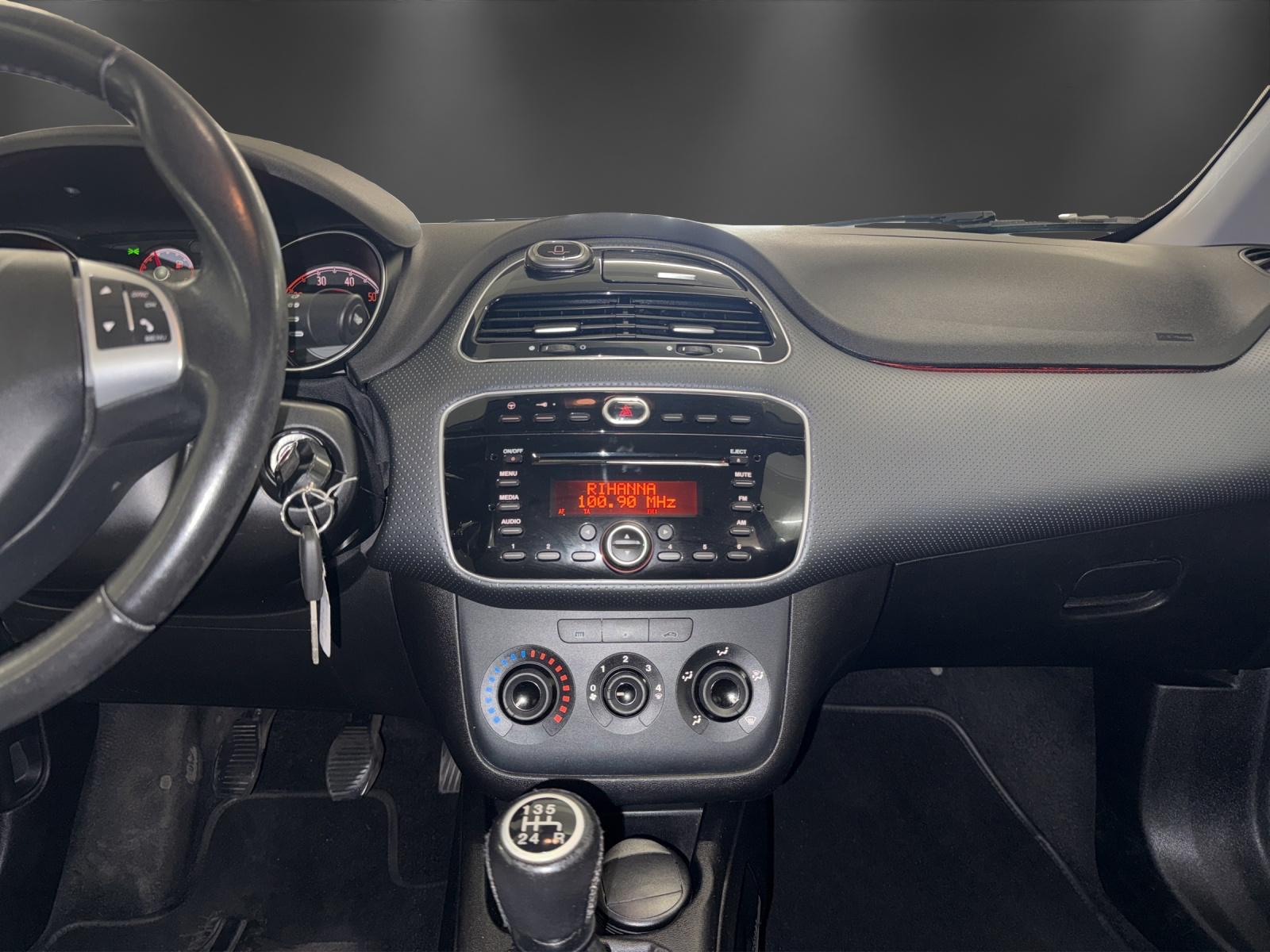 FIAT Punto 1.4 Evo Dynamic-image-10