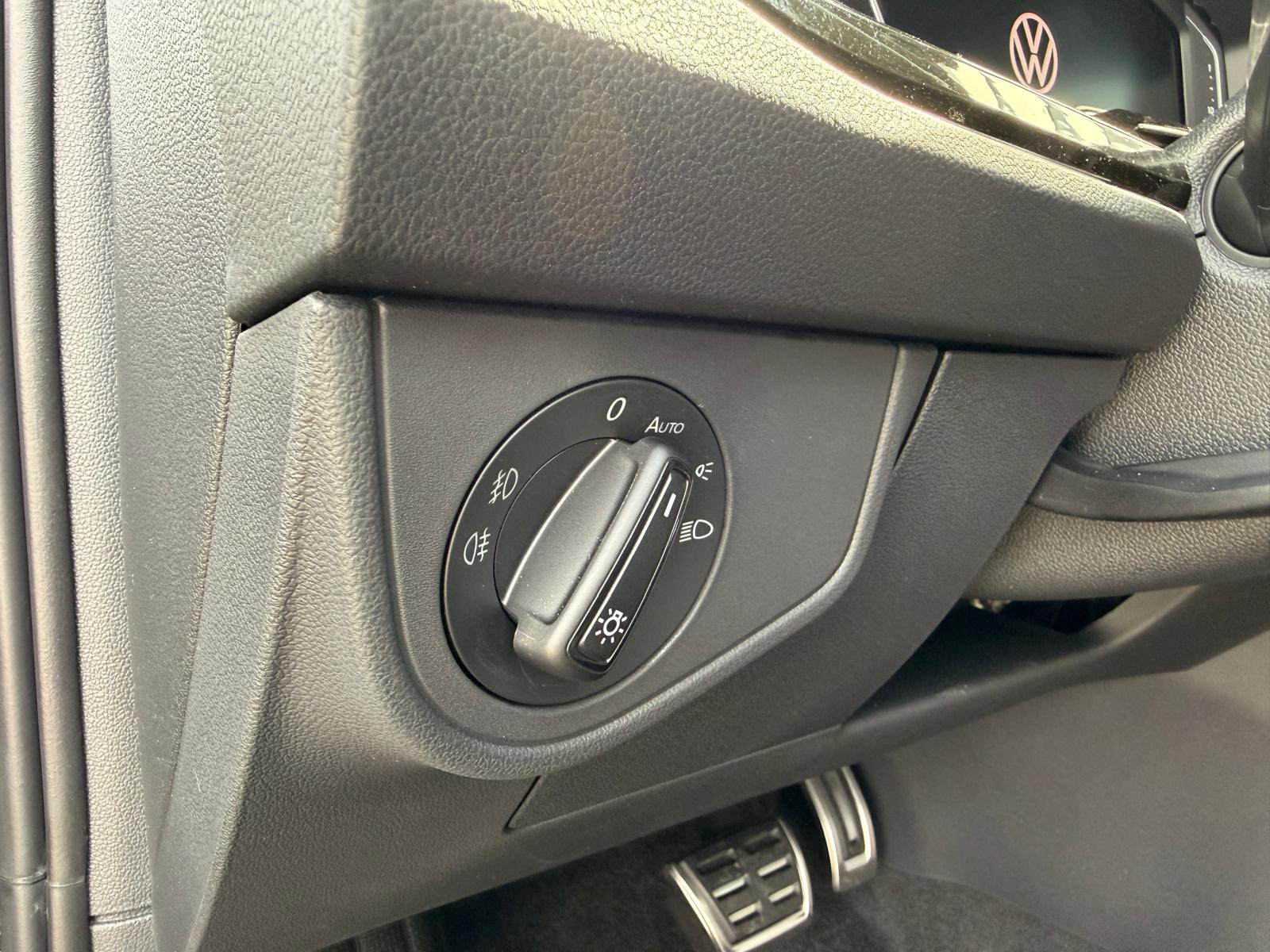 VW PANORAMADACH, RÜCKFAHRKAMERA, KEYLESS U.V.M.-image-13