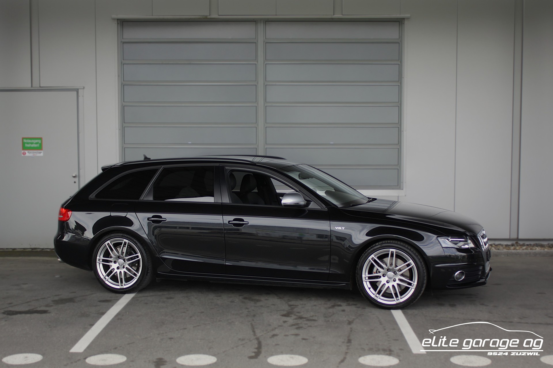 AUDI S4 Avant 3.0 TFSI quattro Manuell-image-6