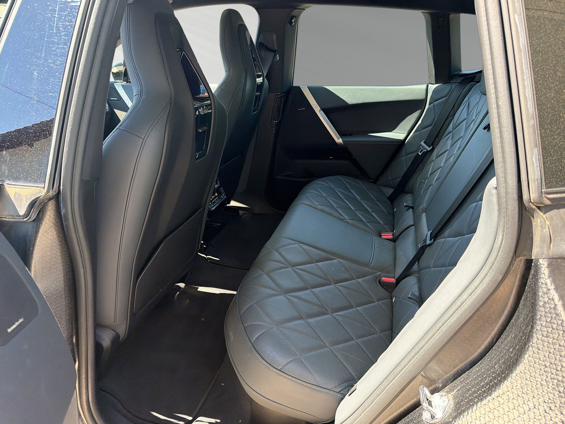 BMW iX xDrive50-image-7