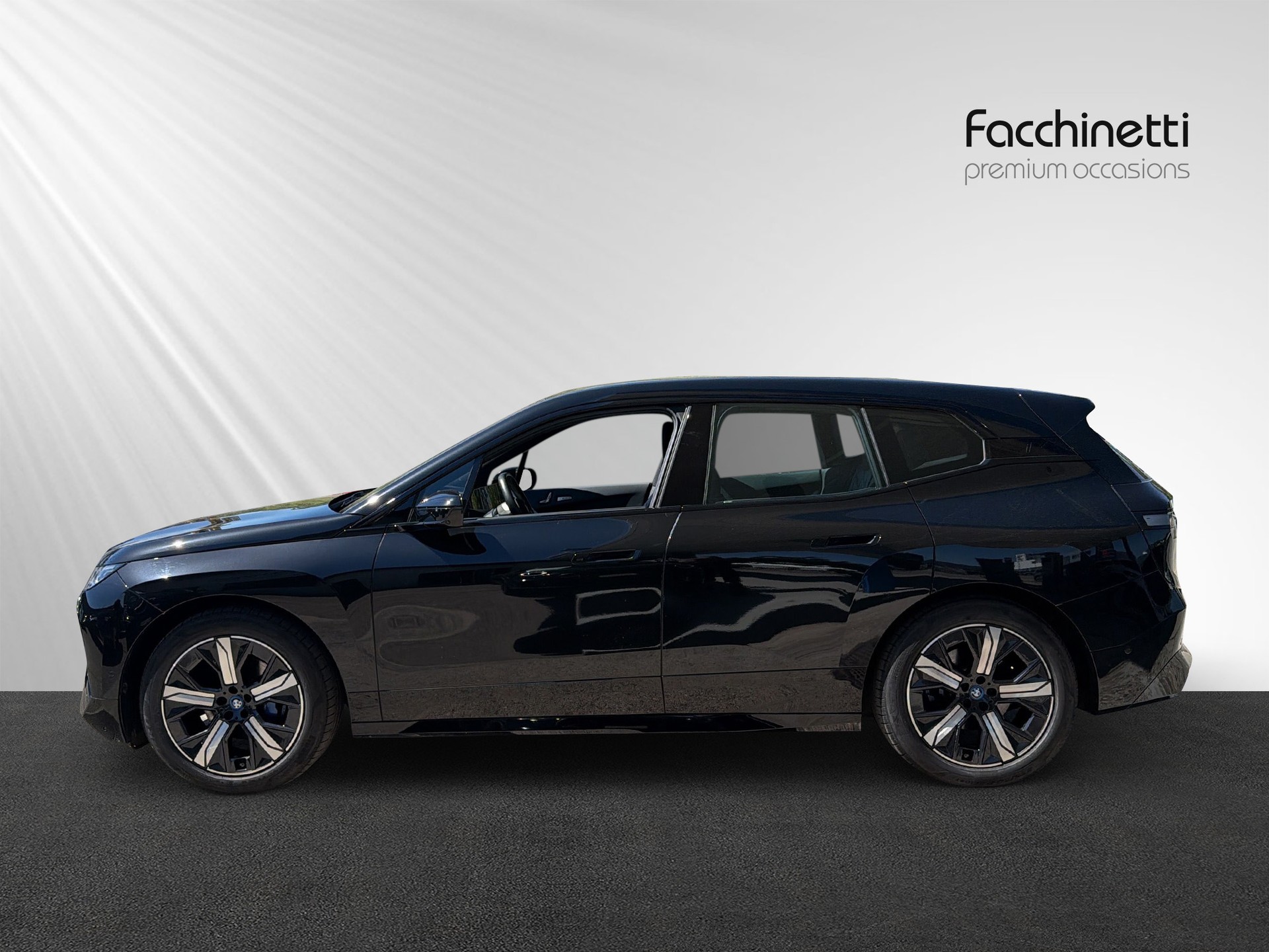 BMW iX xDrive50-showroom-element-2
