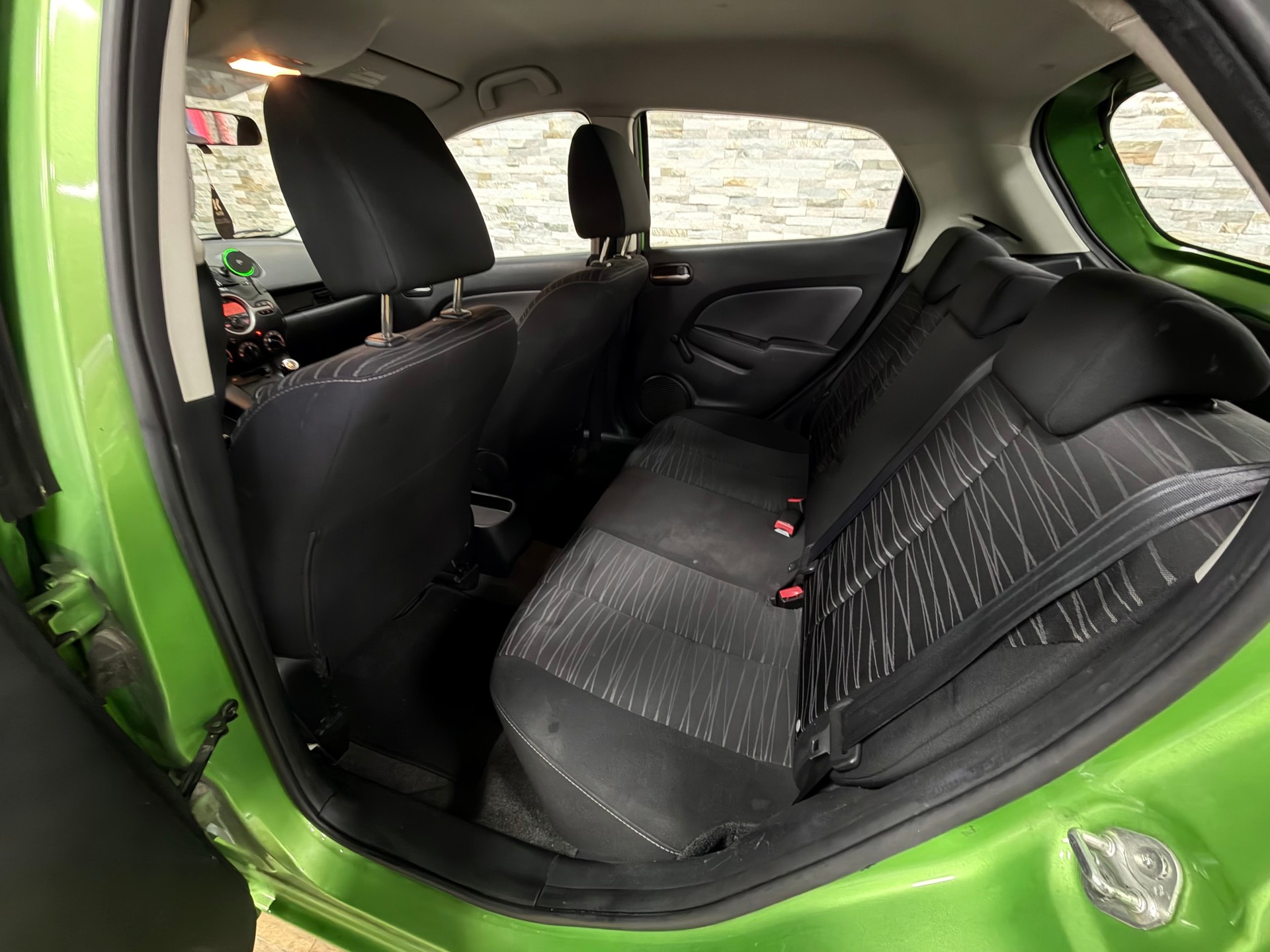 MAZDA 2 1.3i 16V Exclusive-image-13