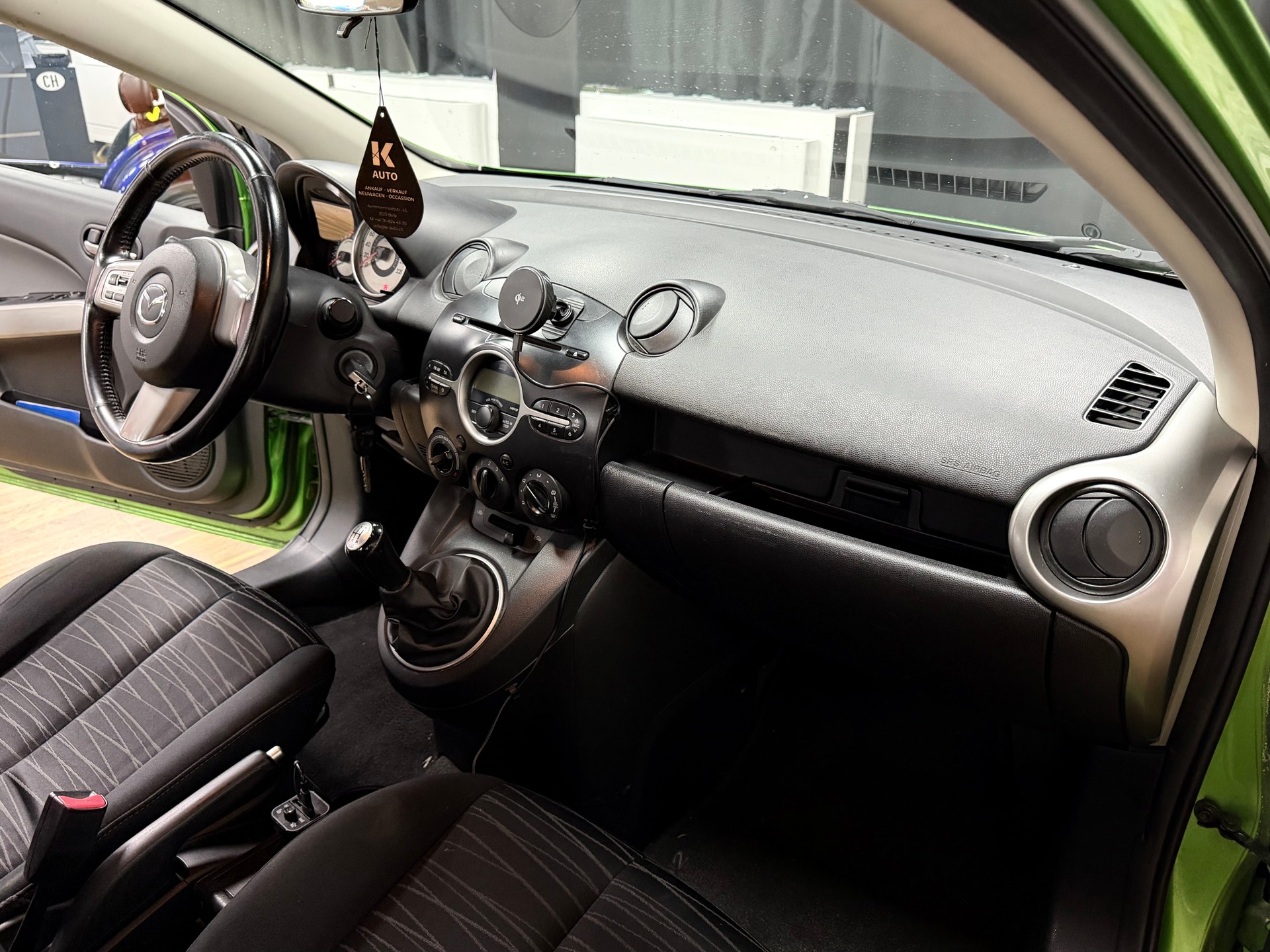 MAZDA 2 1.3i 16V Exclusive-image-18