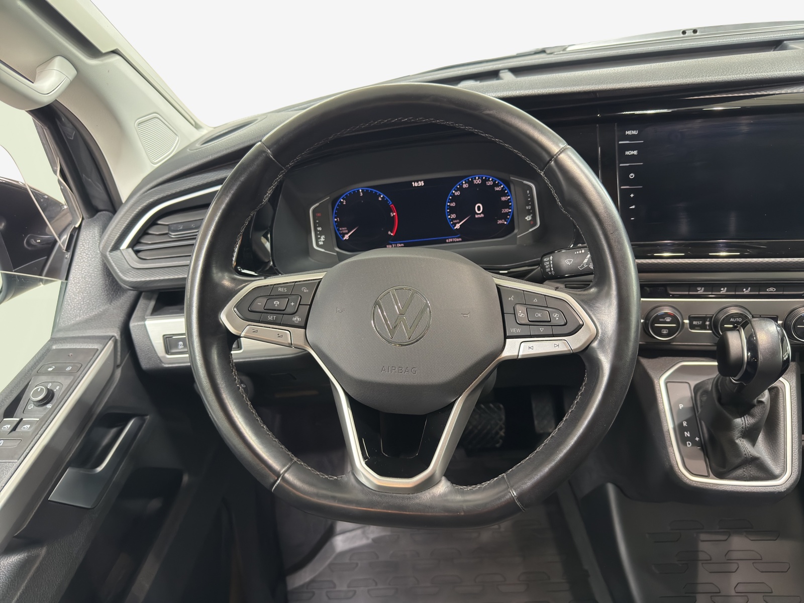 VW T6.1 California 2.0 TDI Beach Liberty 4Motion DSG-image-9