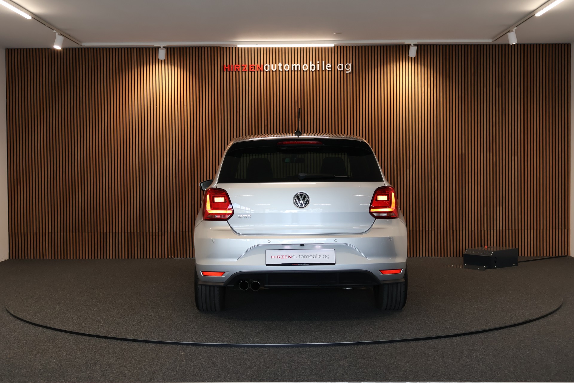 VW Polo 1.8 TSI GTI-showroom-element-3
