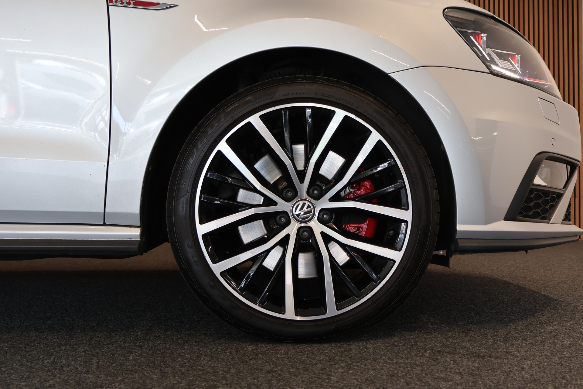 VW Polo 1.8 TSI GTI-image-30